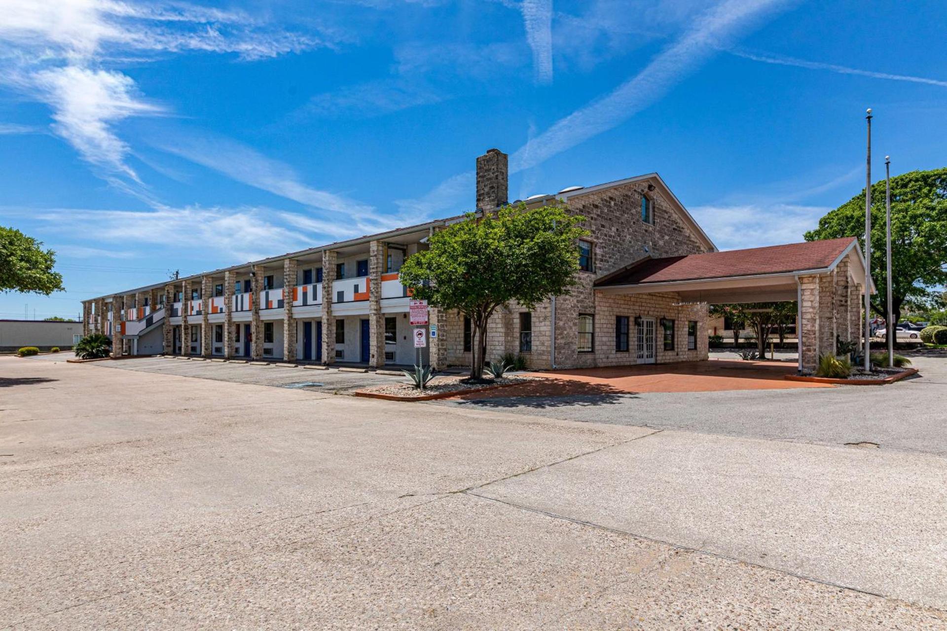 Motel 6-Georgetown, TX photo 7