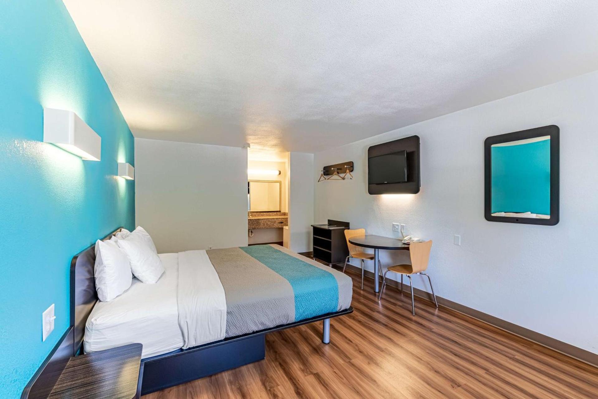 Motel 6-Georgetown, TX photo 11