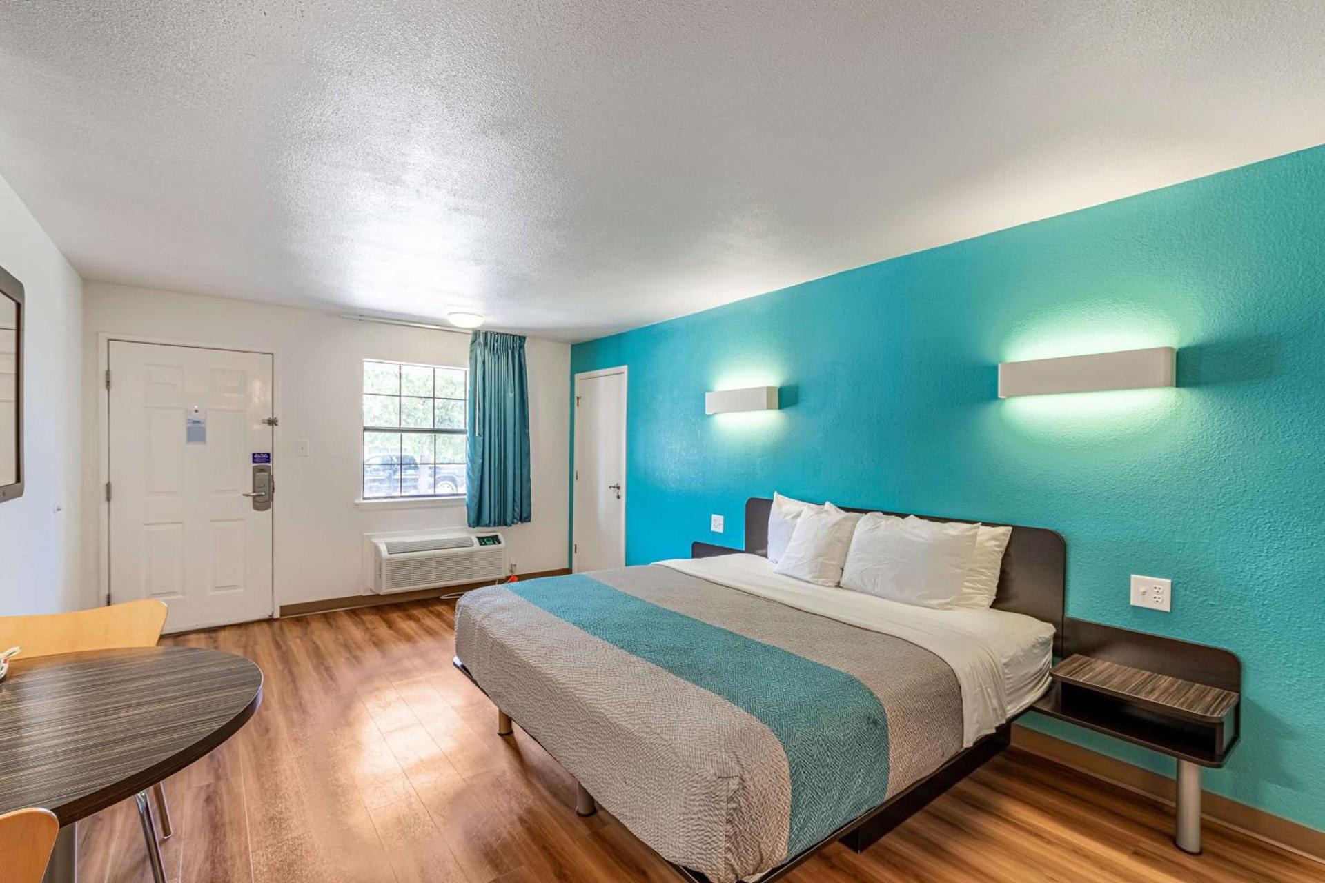 Motel 6-Georgetown, TX photo 12