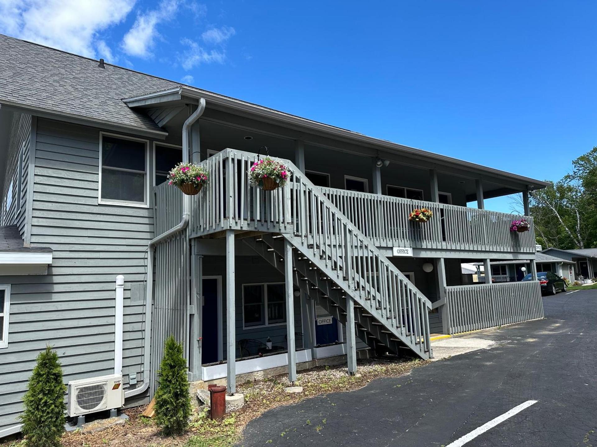 DownTown Inn photo 20