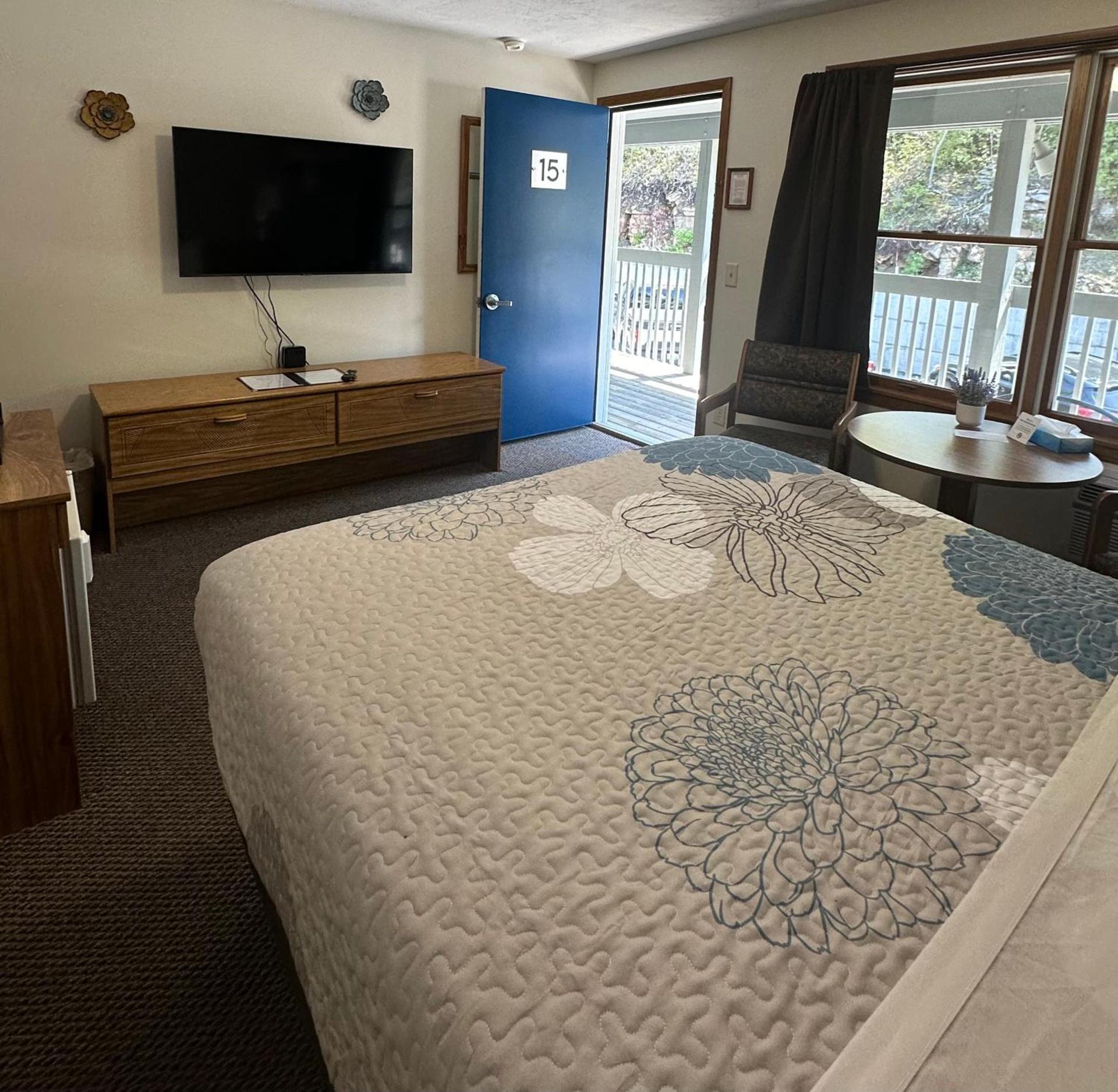 DownTown Inn photo 14