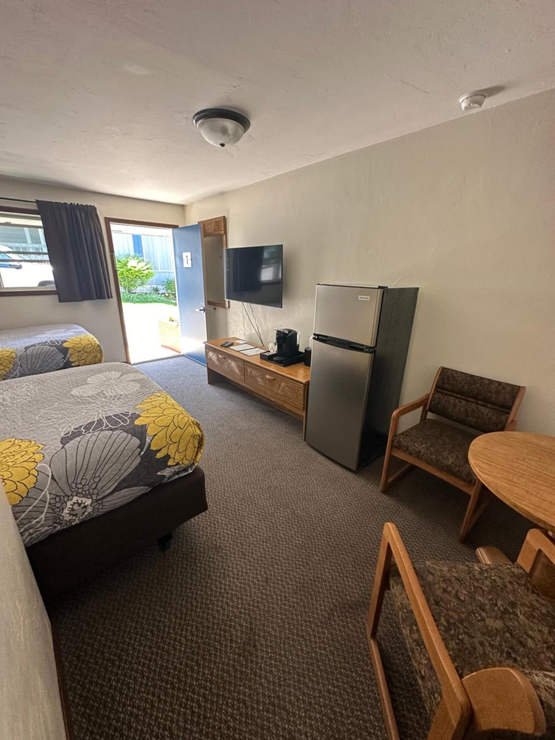 DownTown Inn photo 9