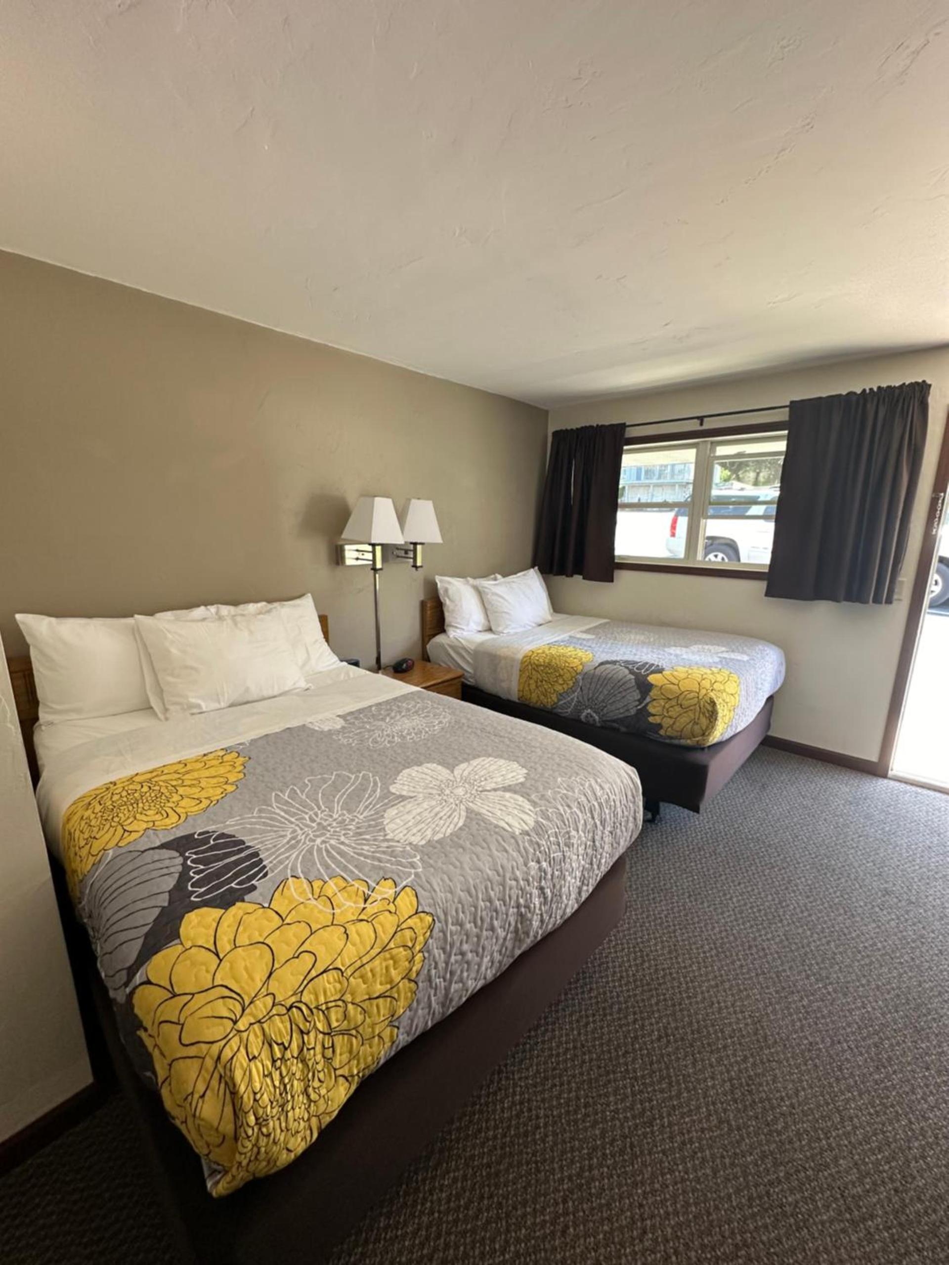 DownTown Inn photo 10