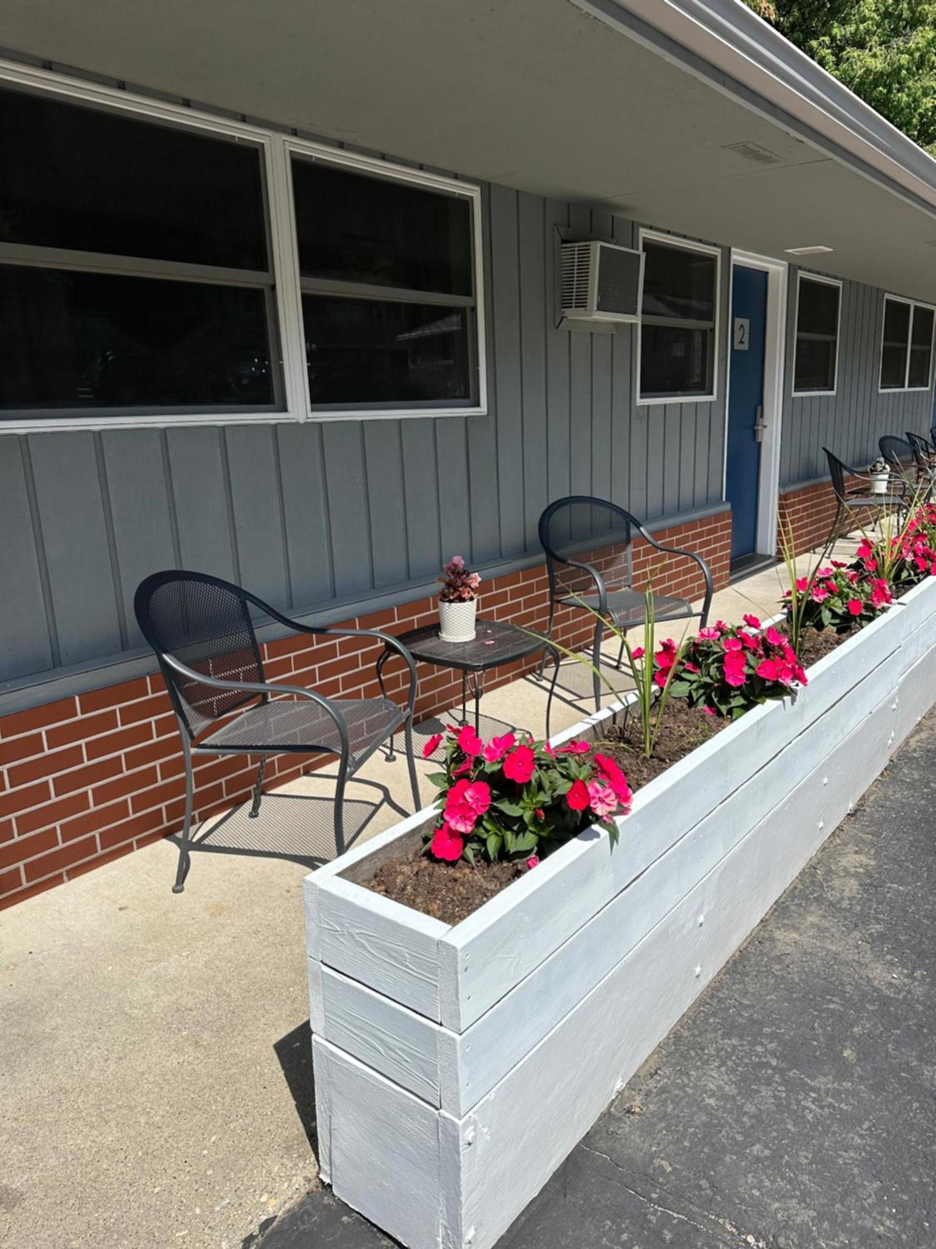 DownTown Inn photo 12
