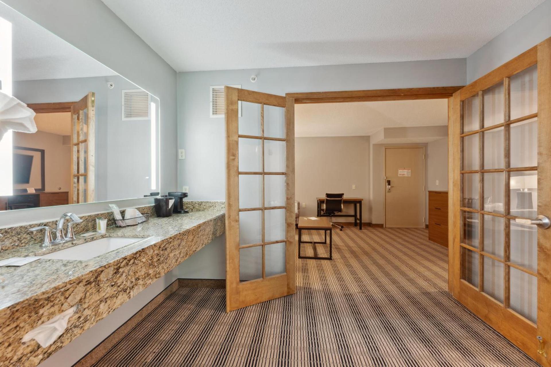 AmericInn by Wyndham Wisconsin Dells photo 26