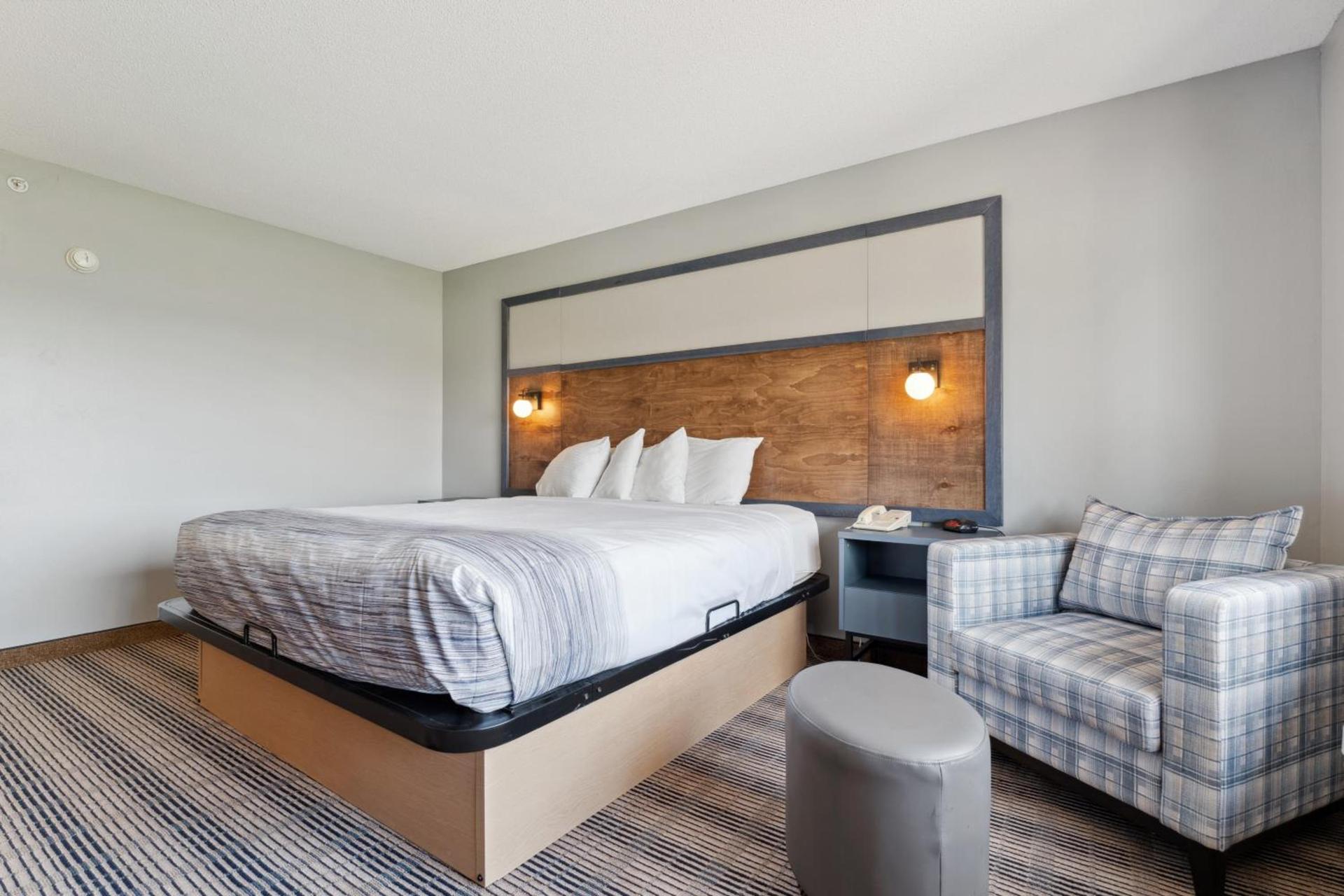 AmericInn by Wyndham Wisconsin Dells photo 25