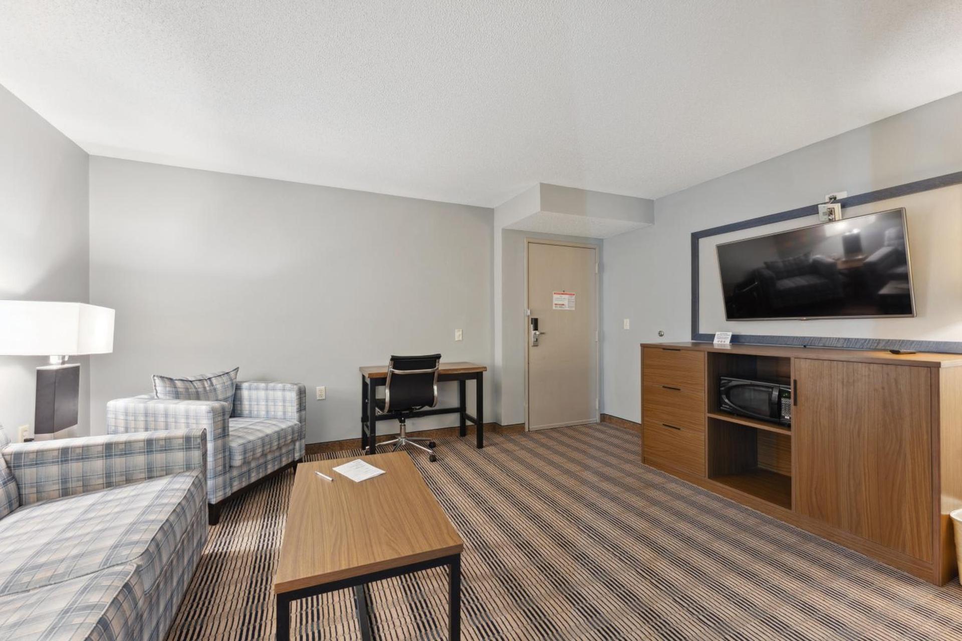 AmericInn by Wyndham Wisconsin Dells photo 23