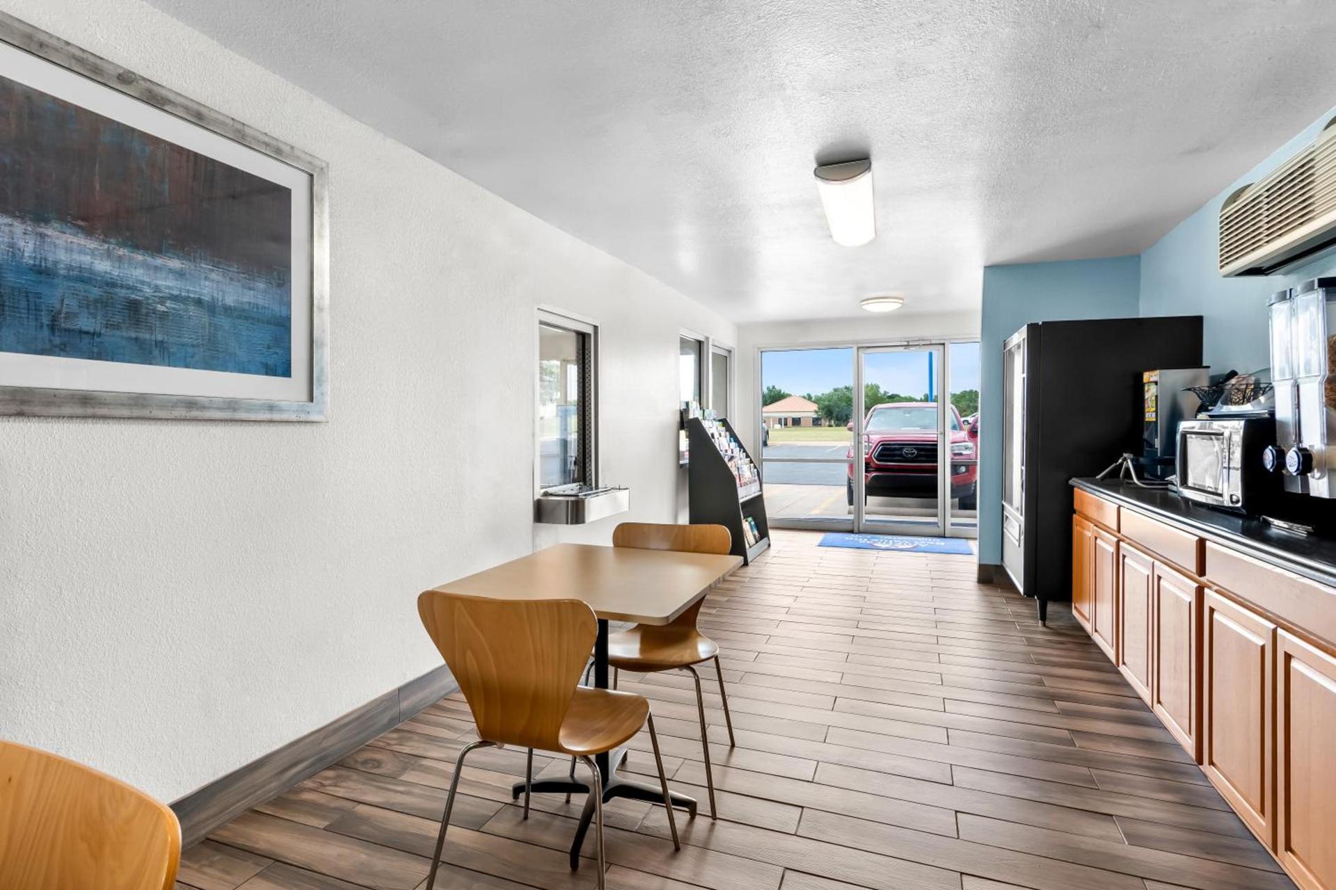 Americas Best Value Inn Stillwater photo 20