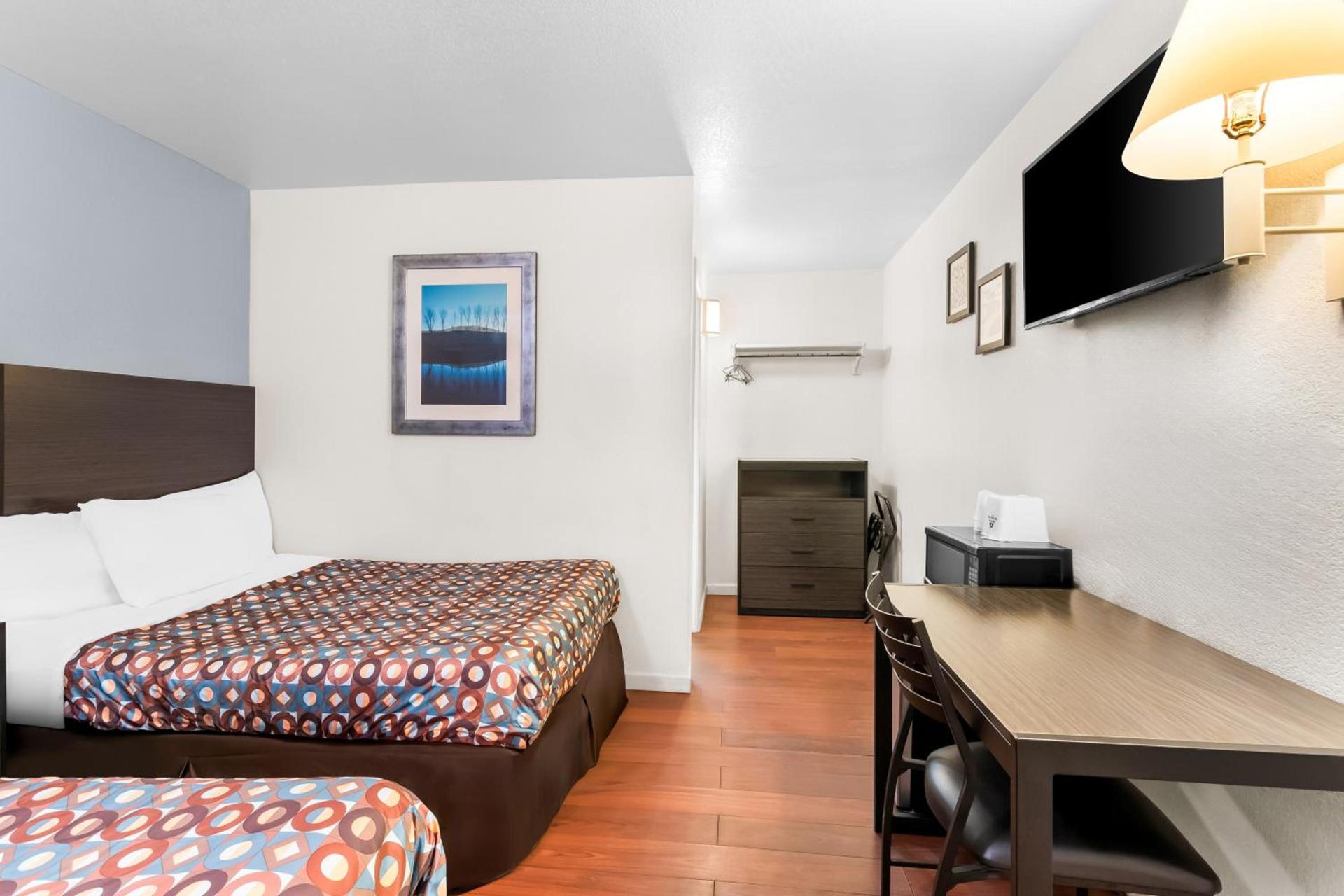 Americas Best Value Inn Stillwater photo 17