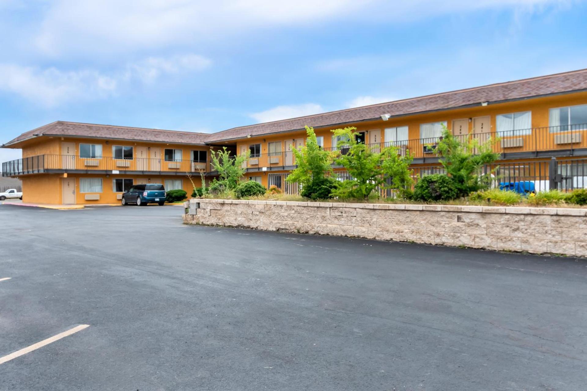 Americas Best Value Inn Stillwater photo 3