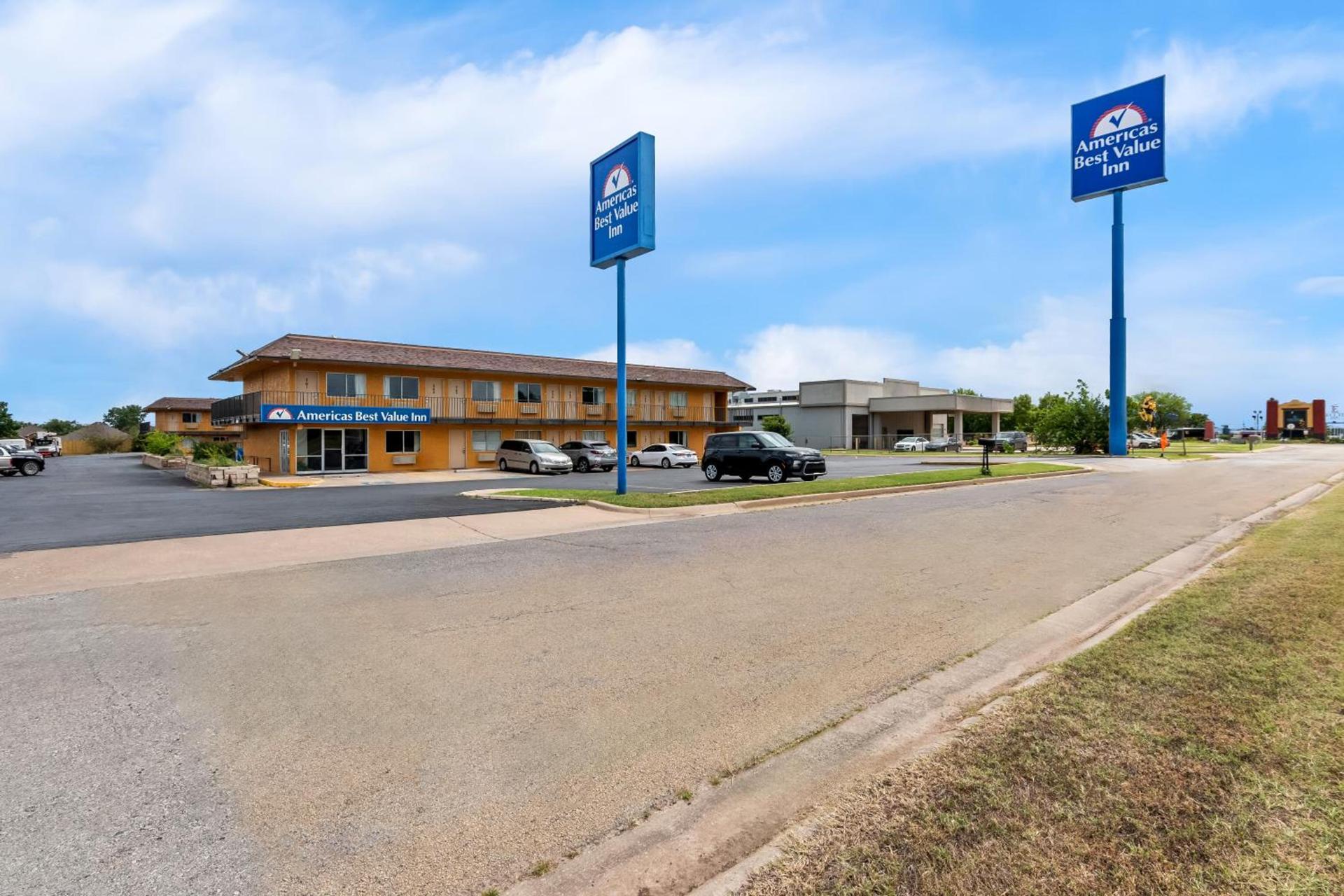 Americas Best Value Inn Stillwater photo 2