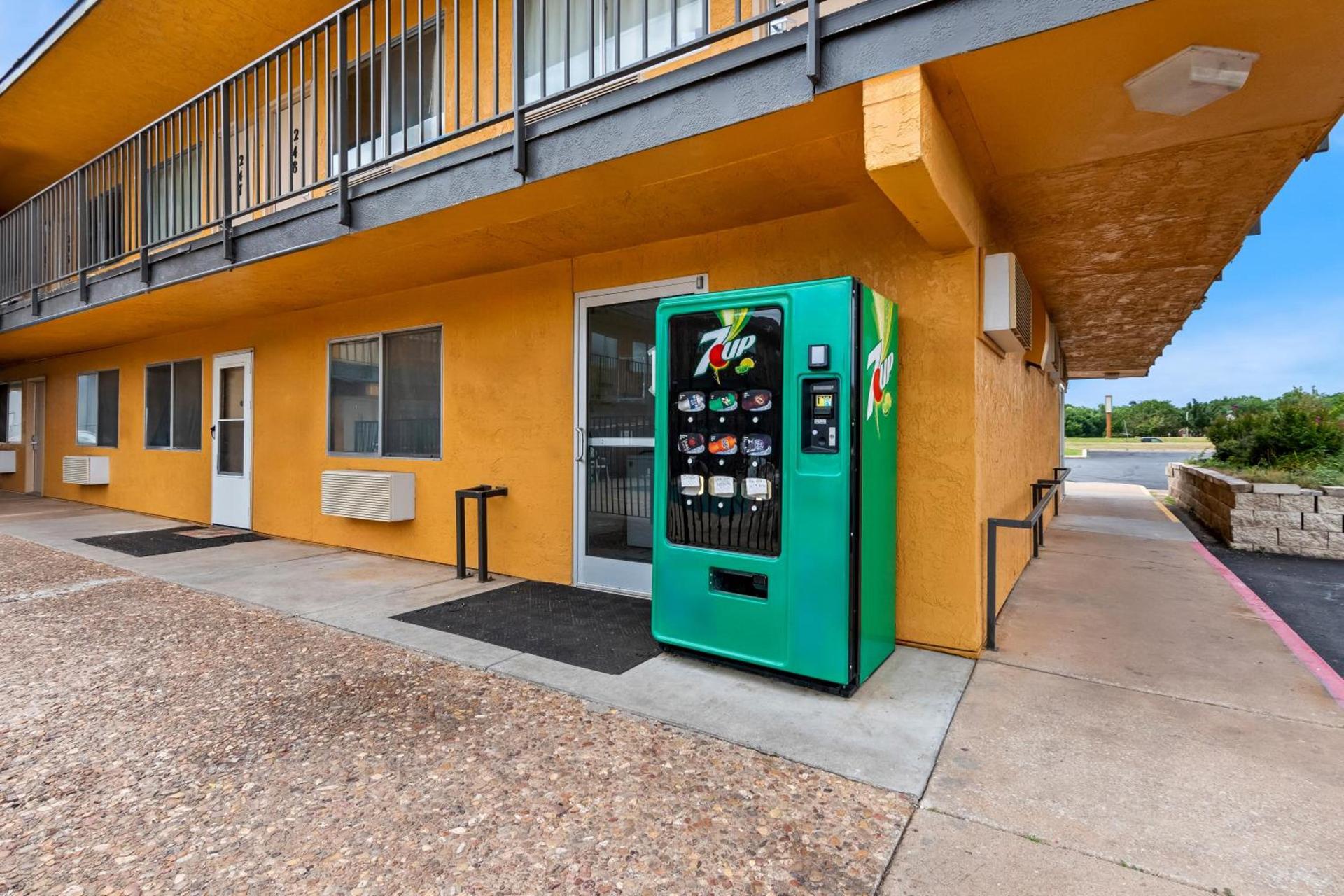Americas Best Value Inn Stillwater photo 12