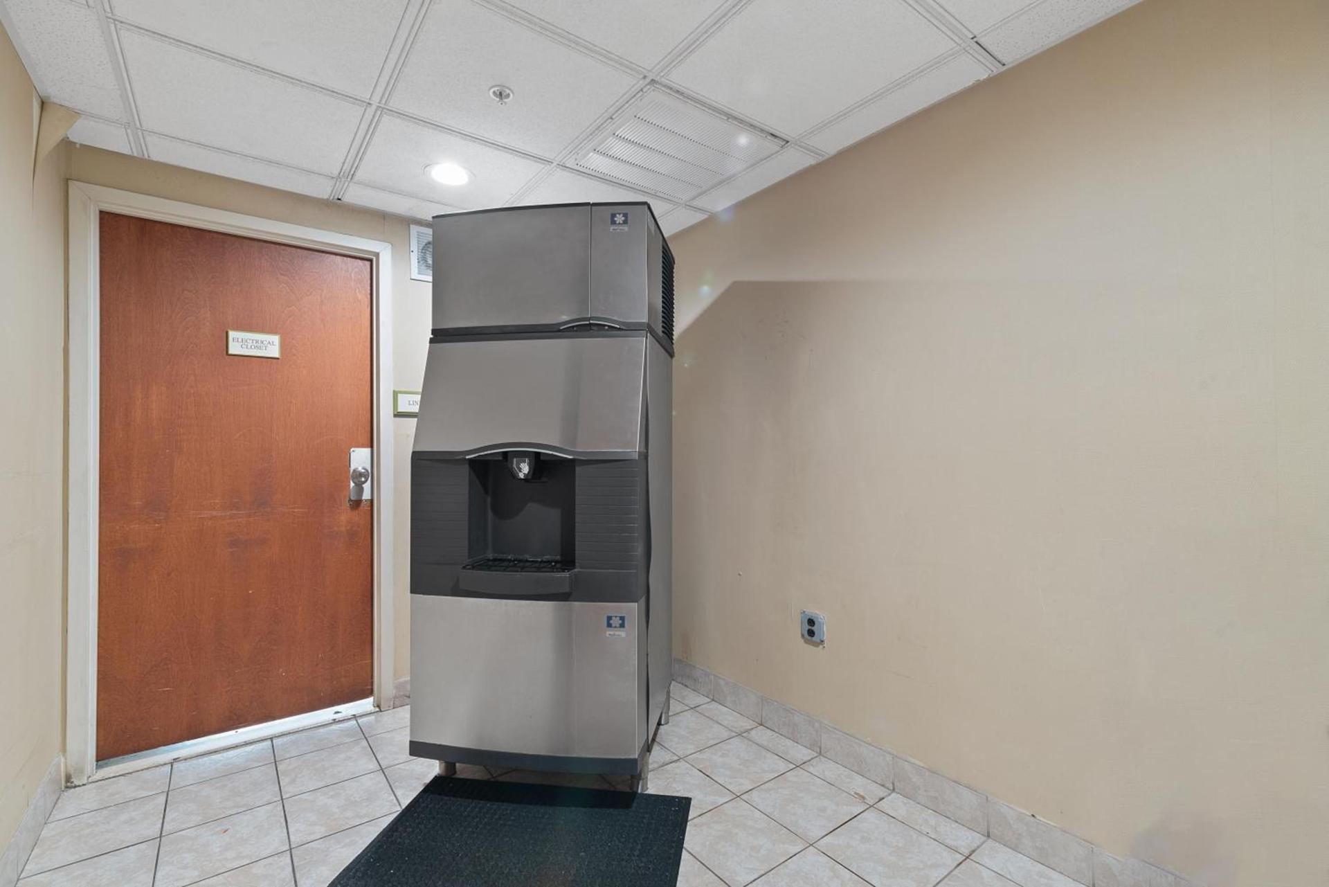 Hotel Executive Suites photo 61