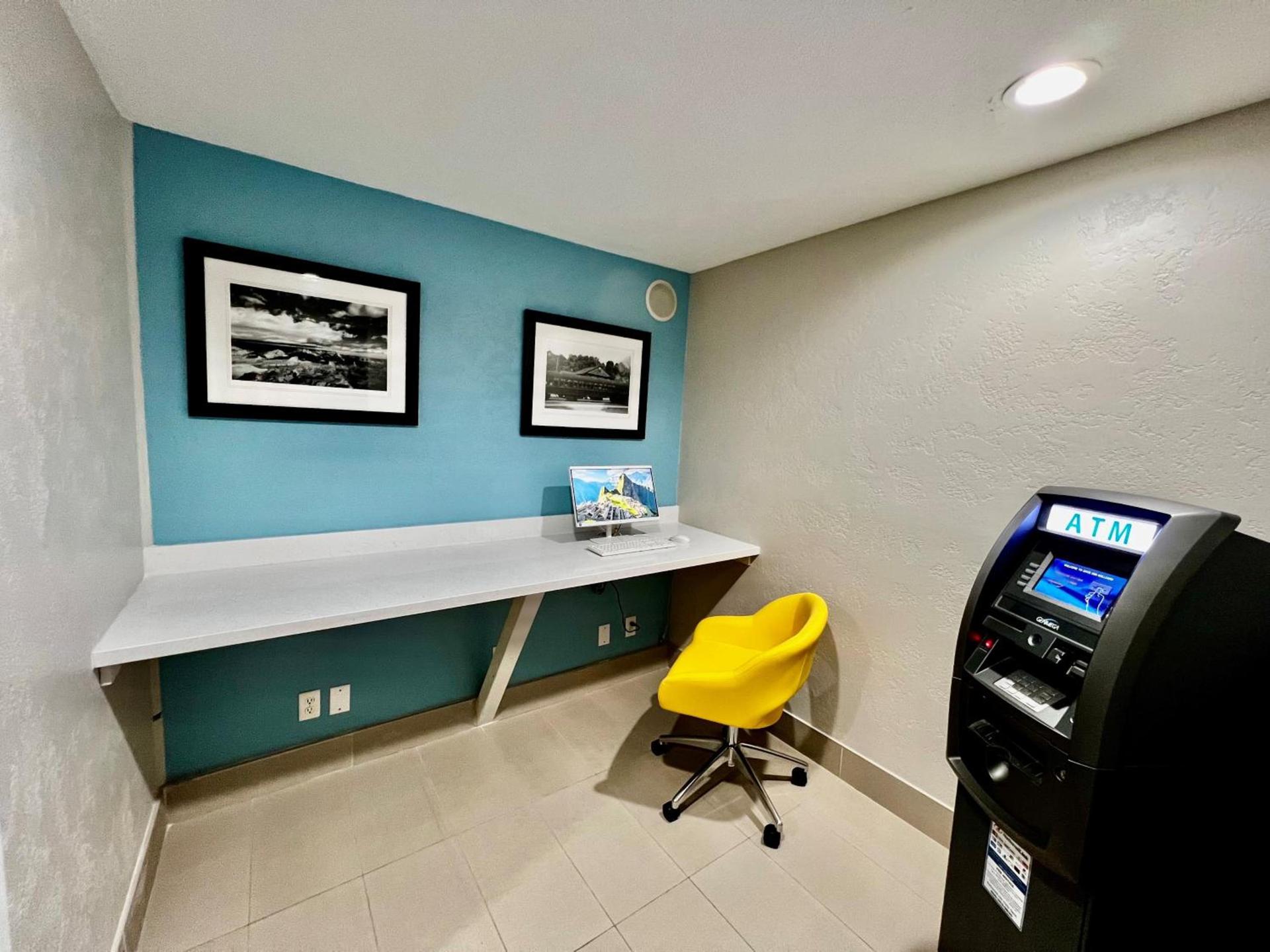 Days Inn by Wyndham Williams photo 54