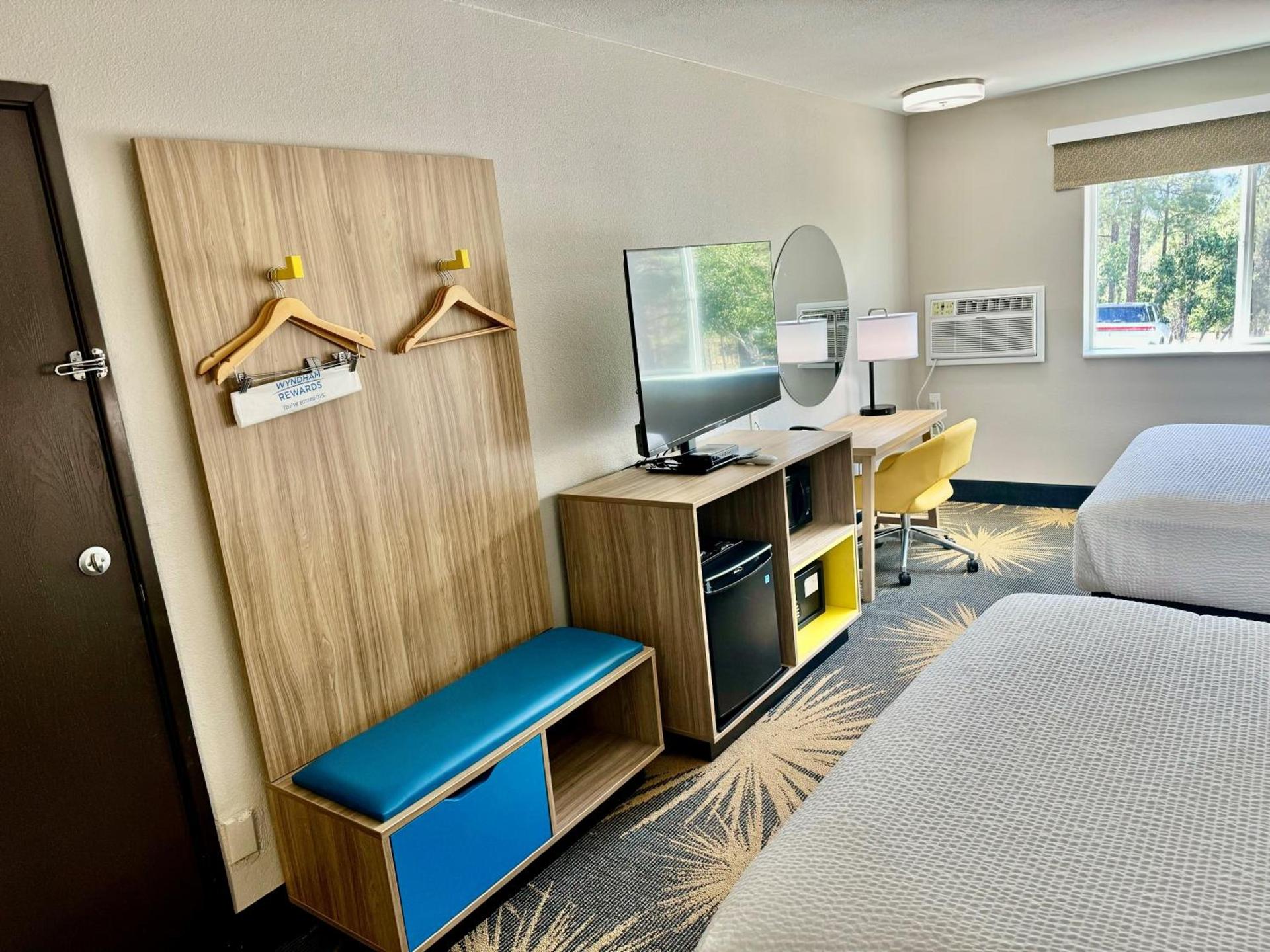 Days Inn by Wyndham Williams photo 72