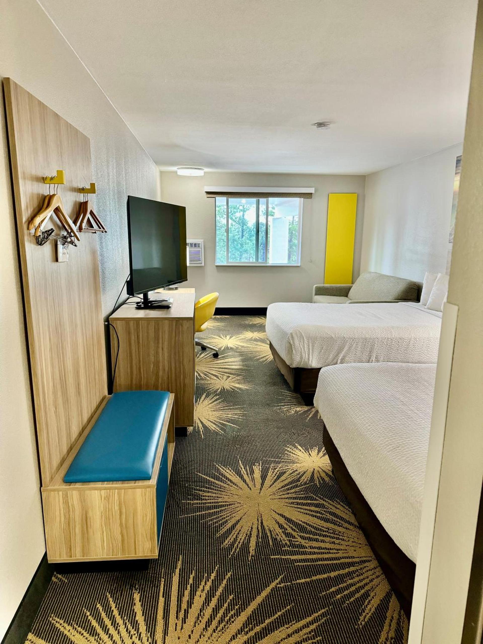 Days Inn by Wyndham Williams photo 79