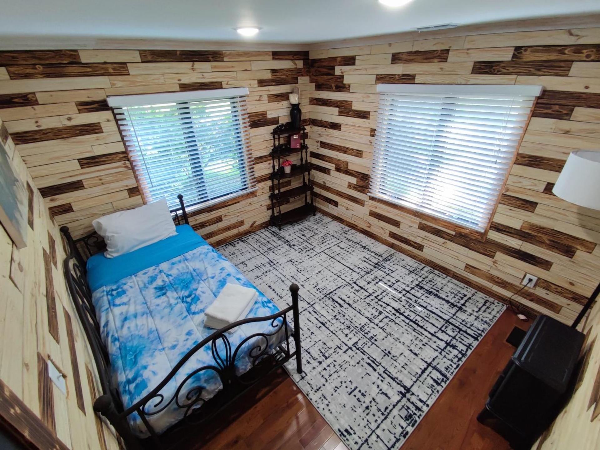 Cedar House photo 19