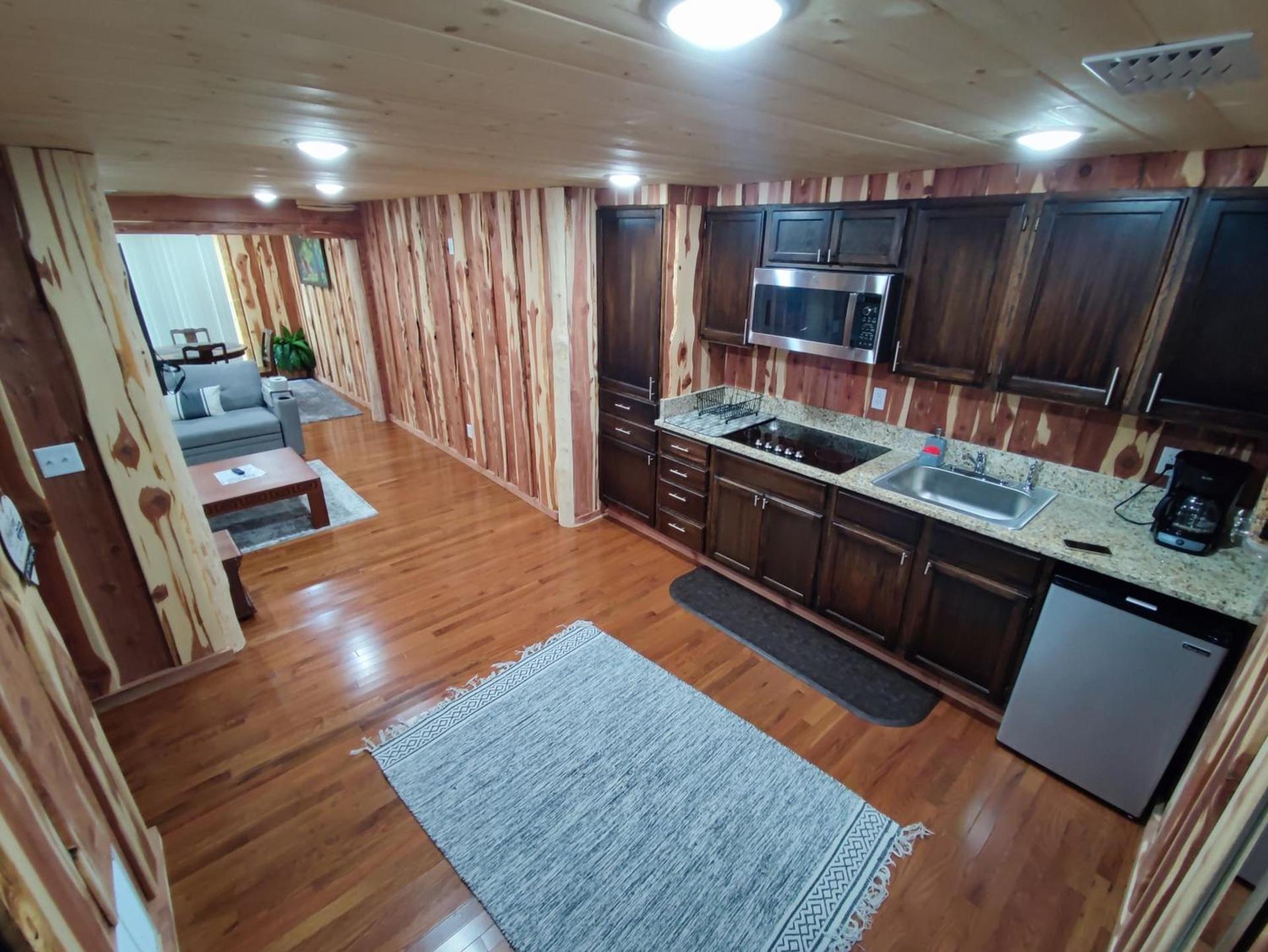 Cedar House photo 23