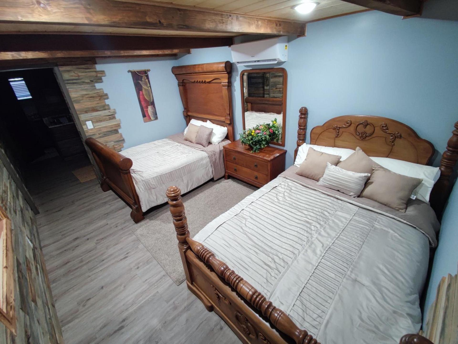 Cedar House photo 6