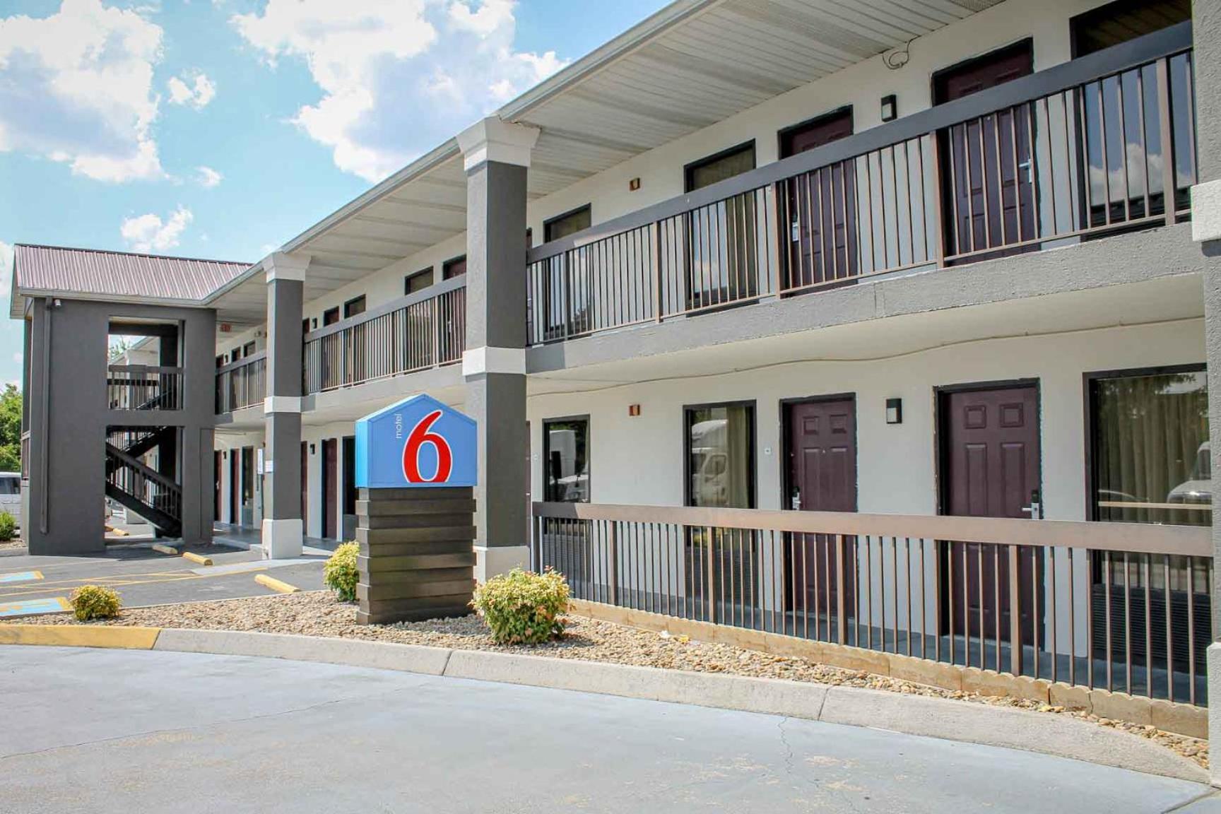 Motel 6 Knoxville, Tn - East photo 1