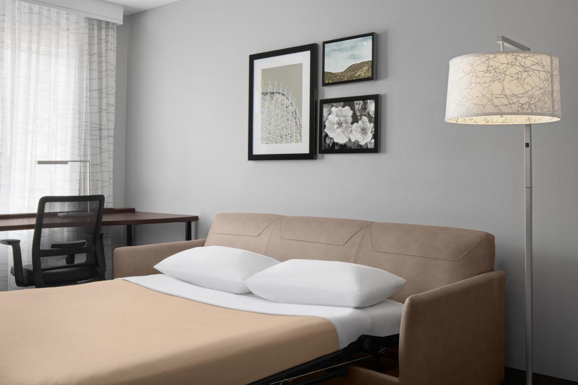 Residence Inn by Marriott Santa Clarita Valencia photo 5