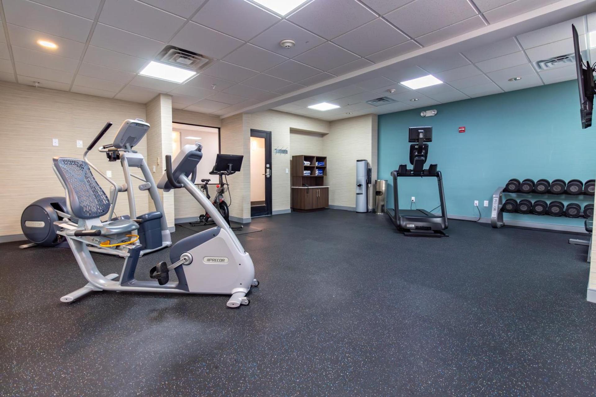 Hampton Inn & Suites Denton photo 40