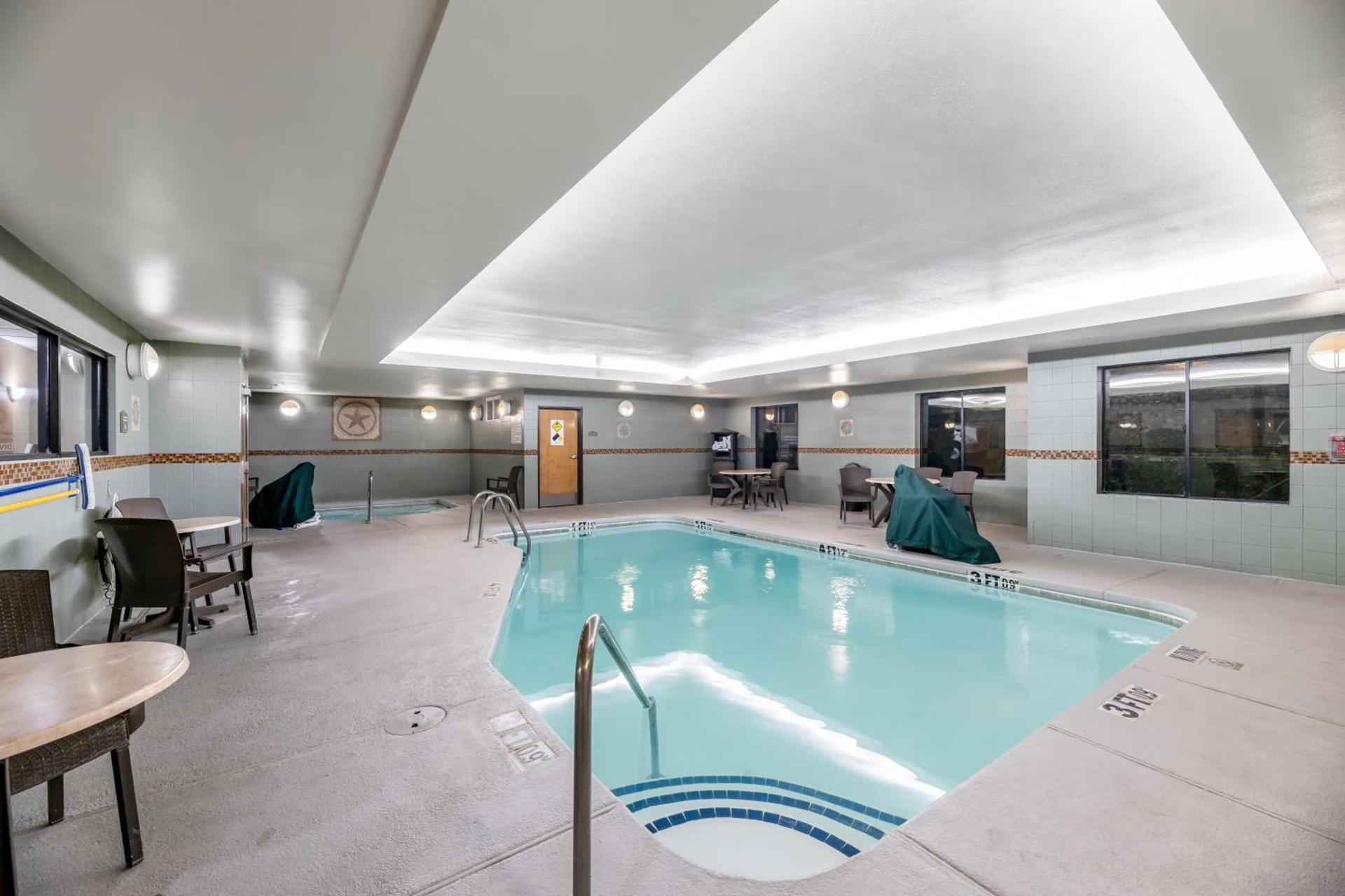 Comfort Suites El Paso West photo 2