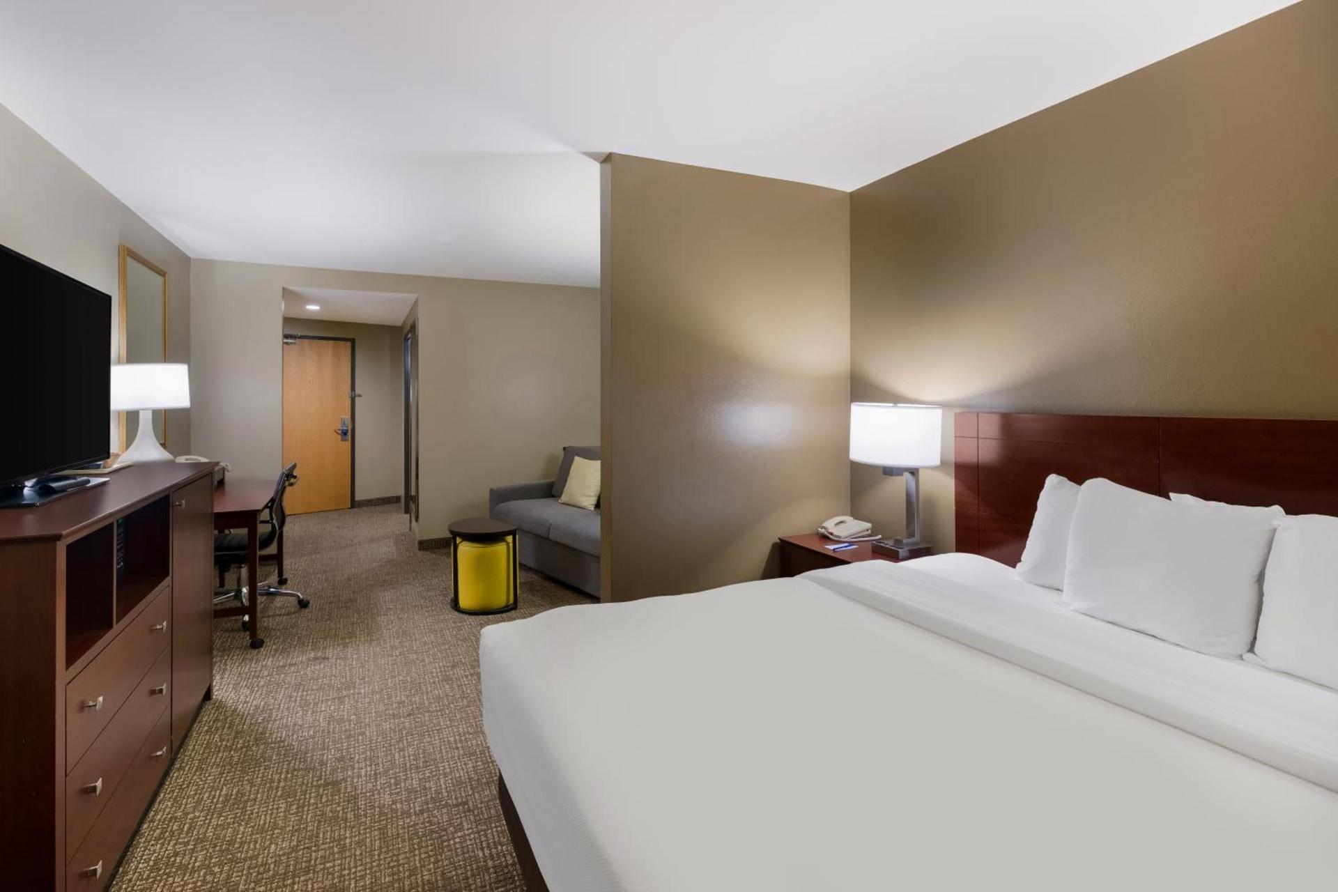 Comfort Suites El Paso West photo 14