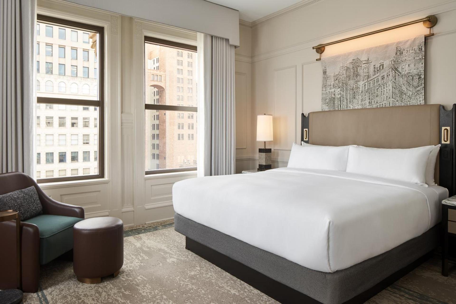 The Pfister Hotel photo 3