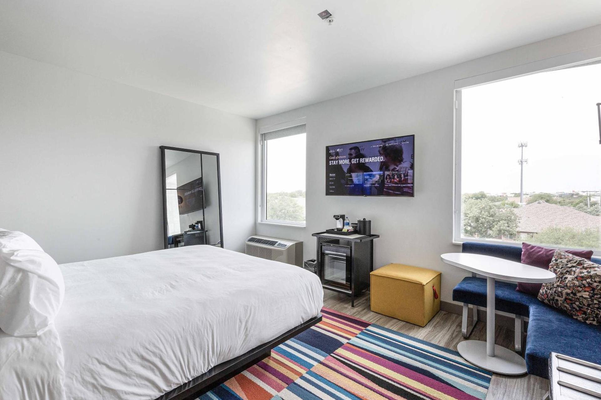 Aloft by Marriott Austin Round Rock photo 11