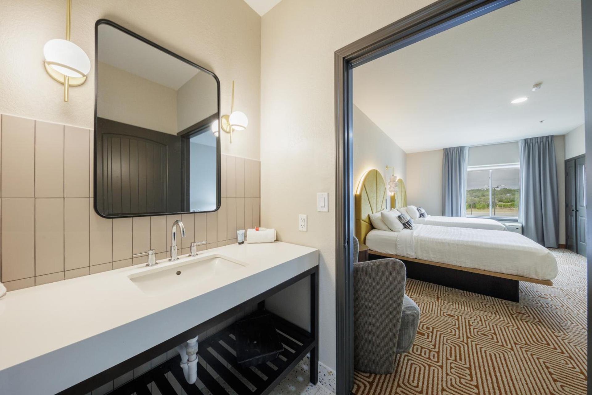 Blanco River Hotel photo 12