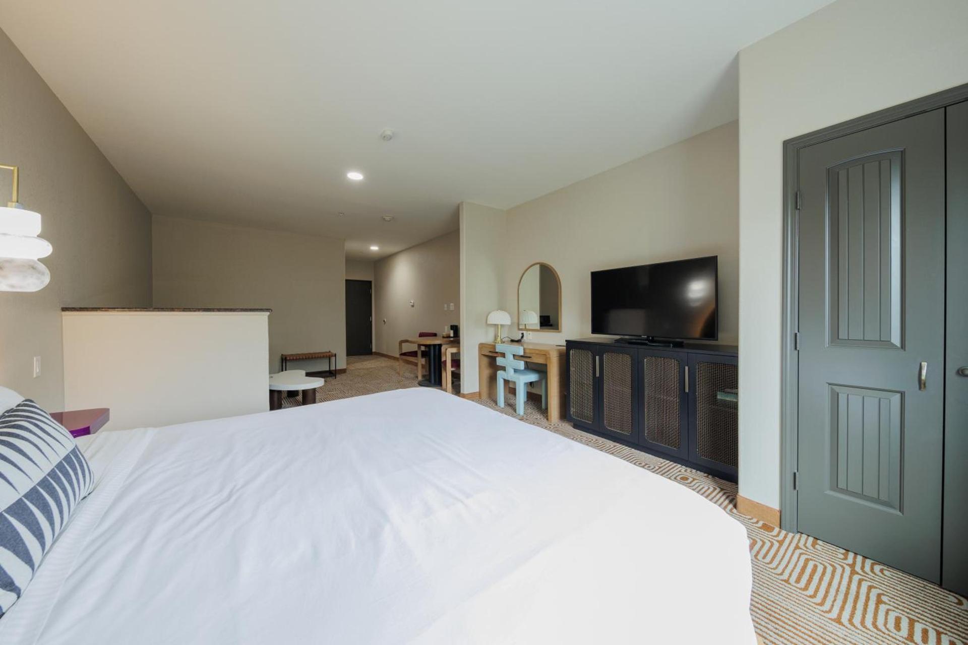 Blanco River Hotel photo 17