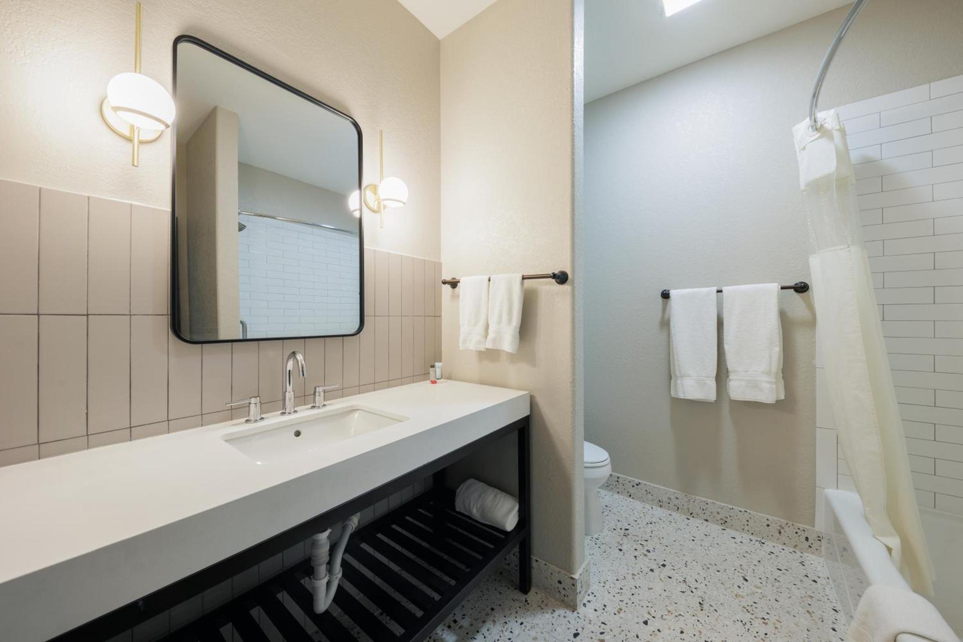 Blanco River Hotel photo 16