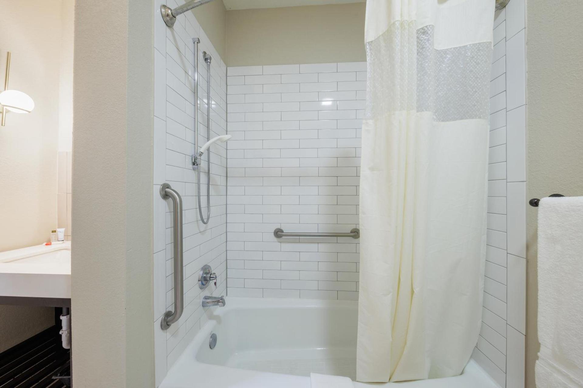 Blanco River Hotel photo 30