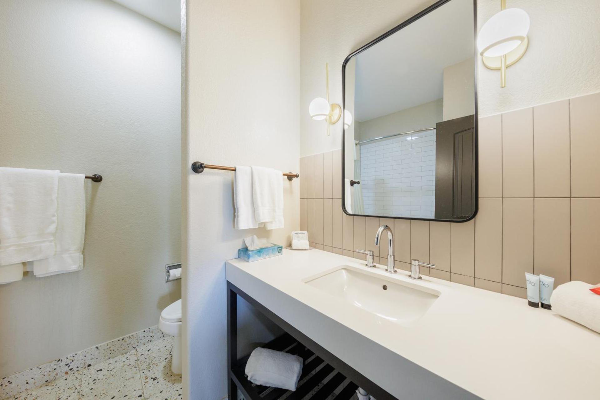 Blanco River Hotel photo 29