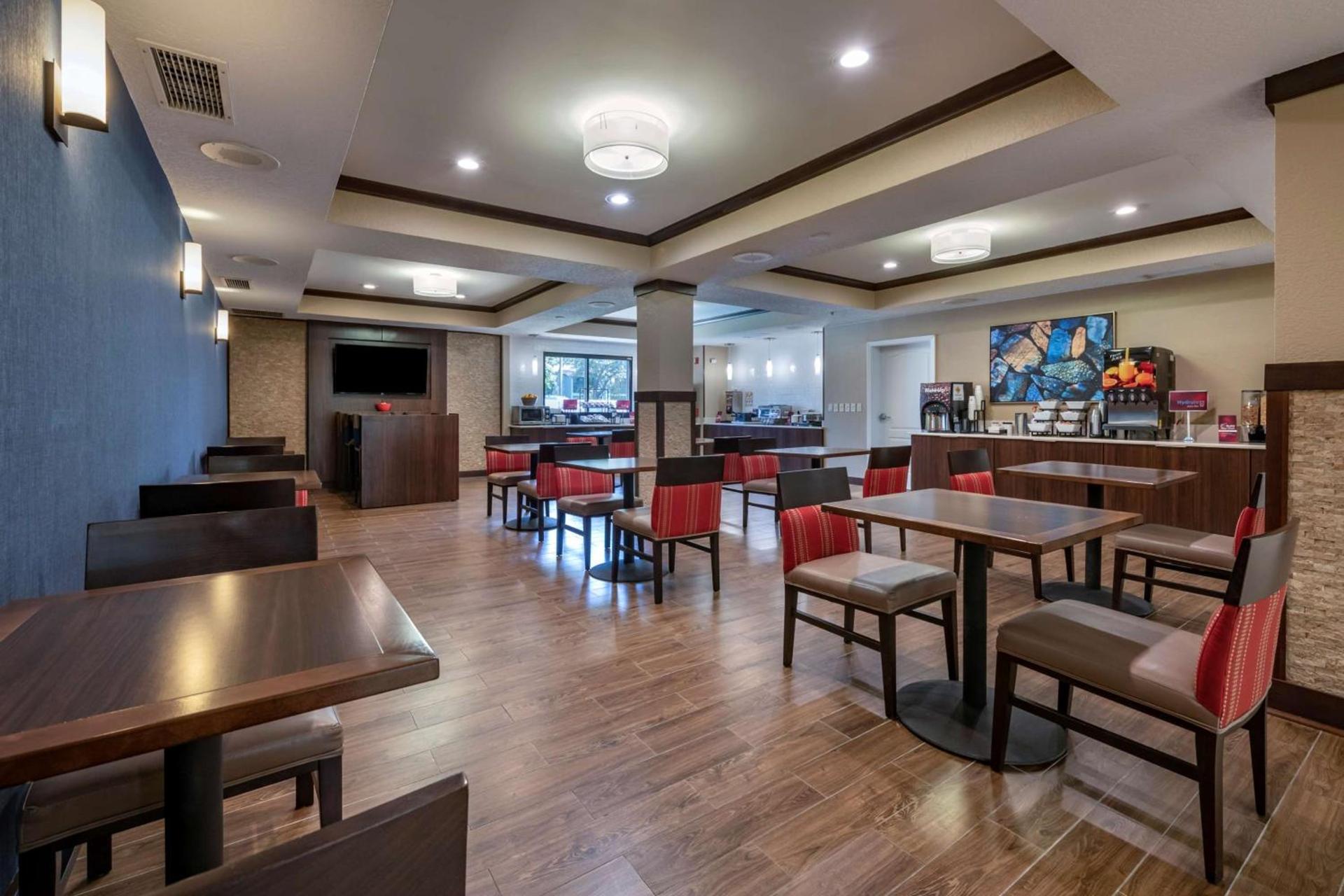 Best Western Plus Orlando East - UCF Area photo 5