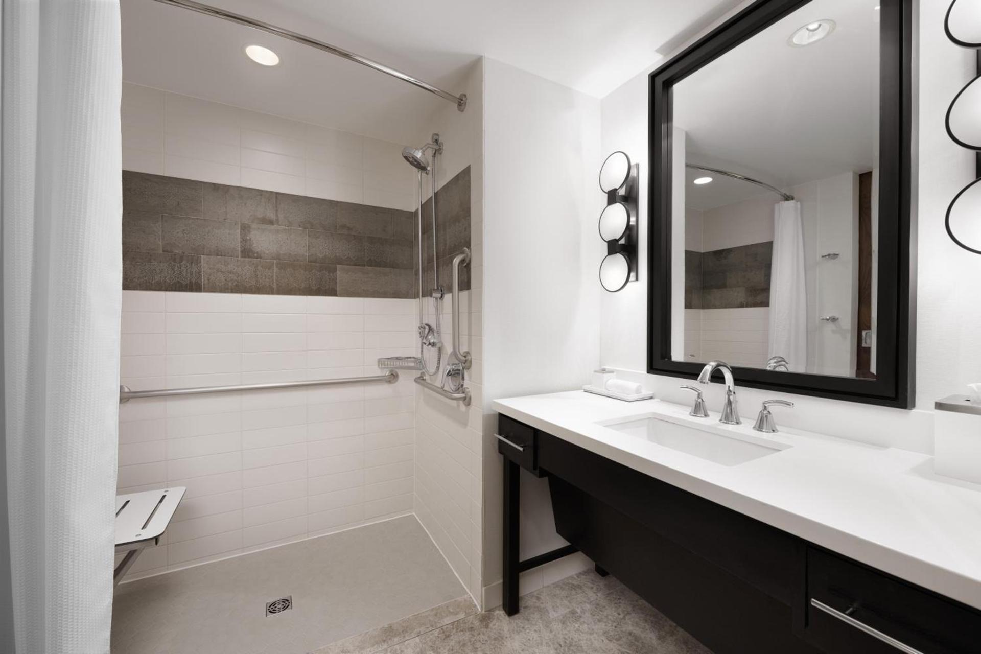 Loews Chicago Hotel photo 59