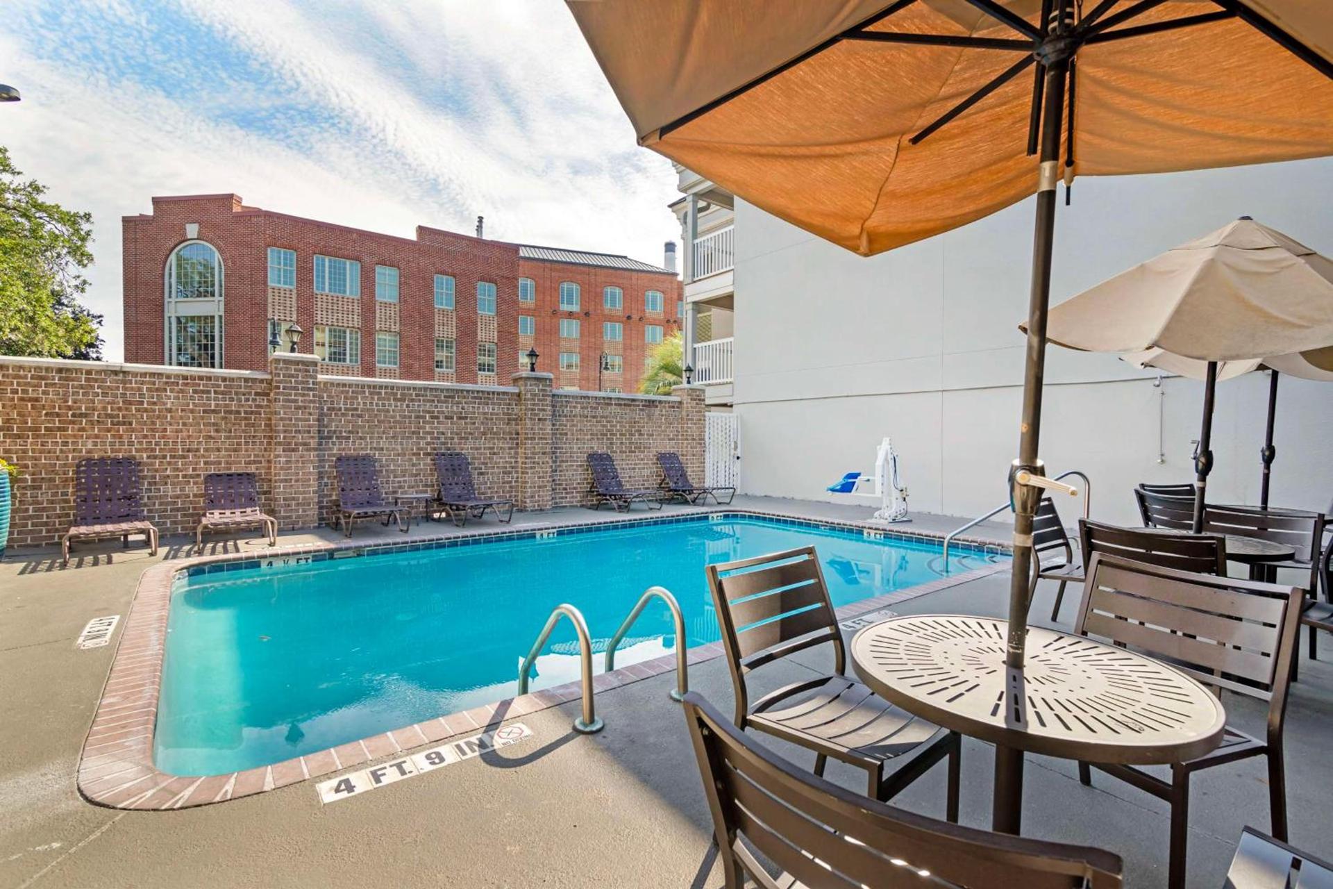 Best Western Savannah Historic District photo 3