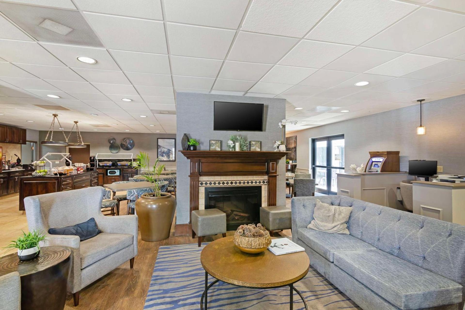 Best Western Savannah Historic District photo 2