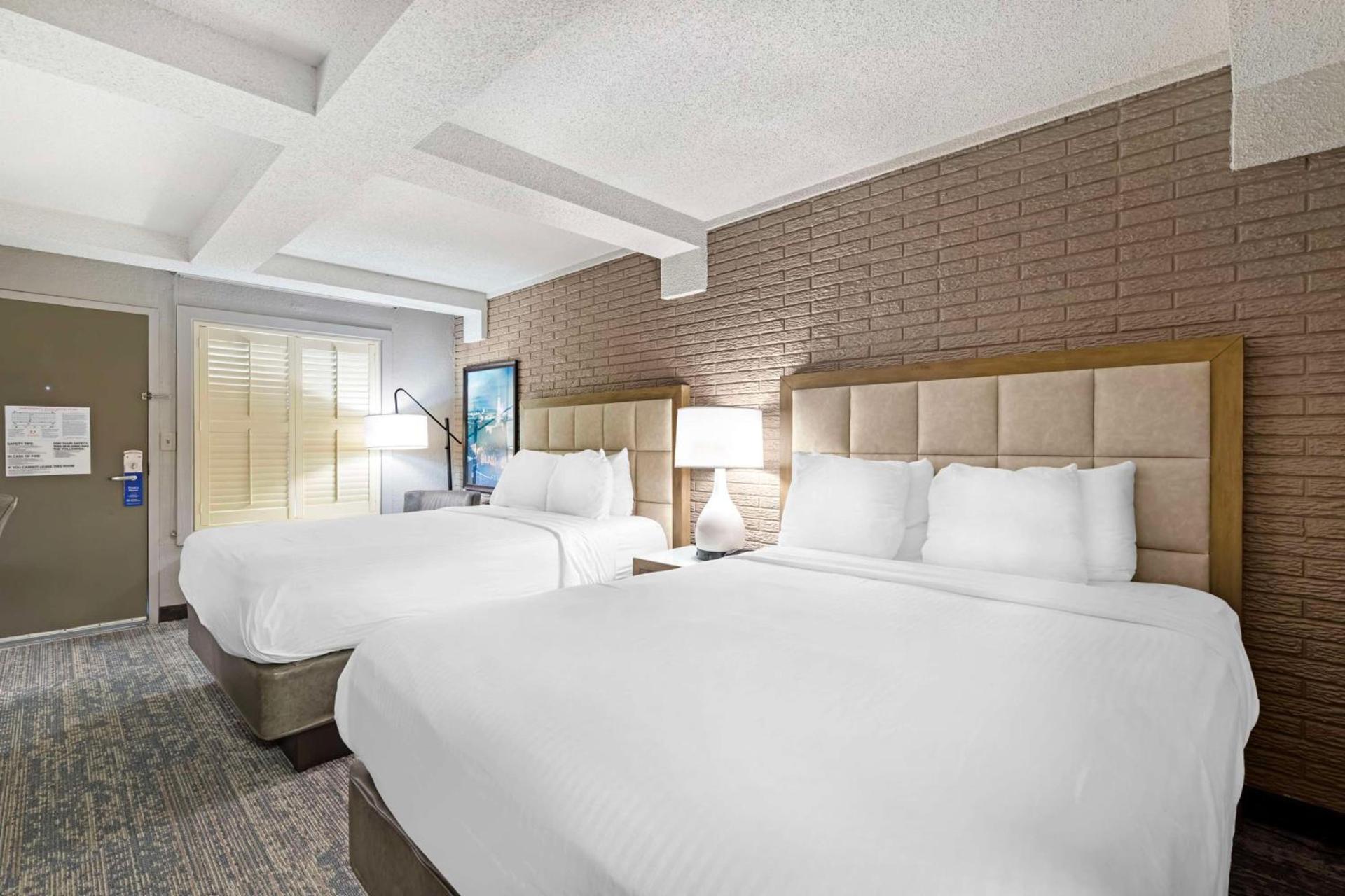 Best Western Savannah Historic District photo 13