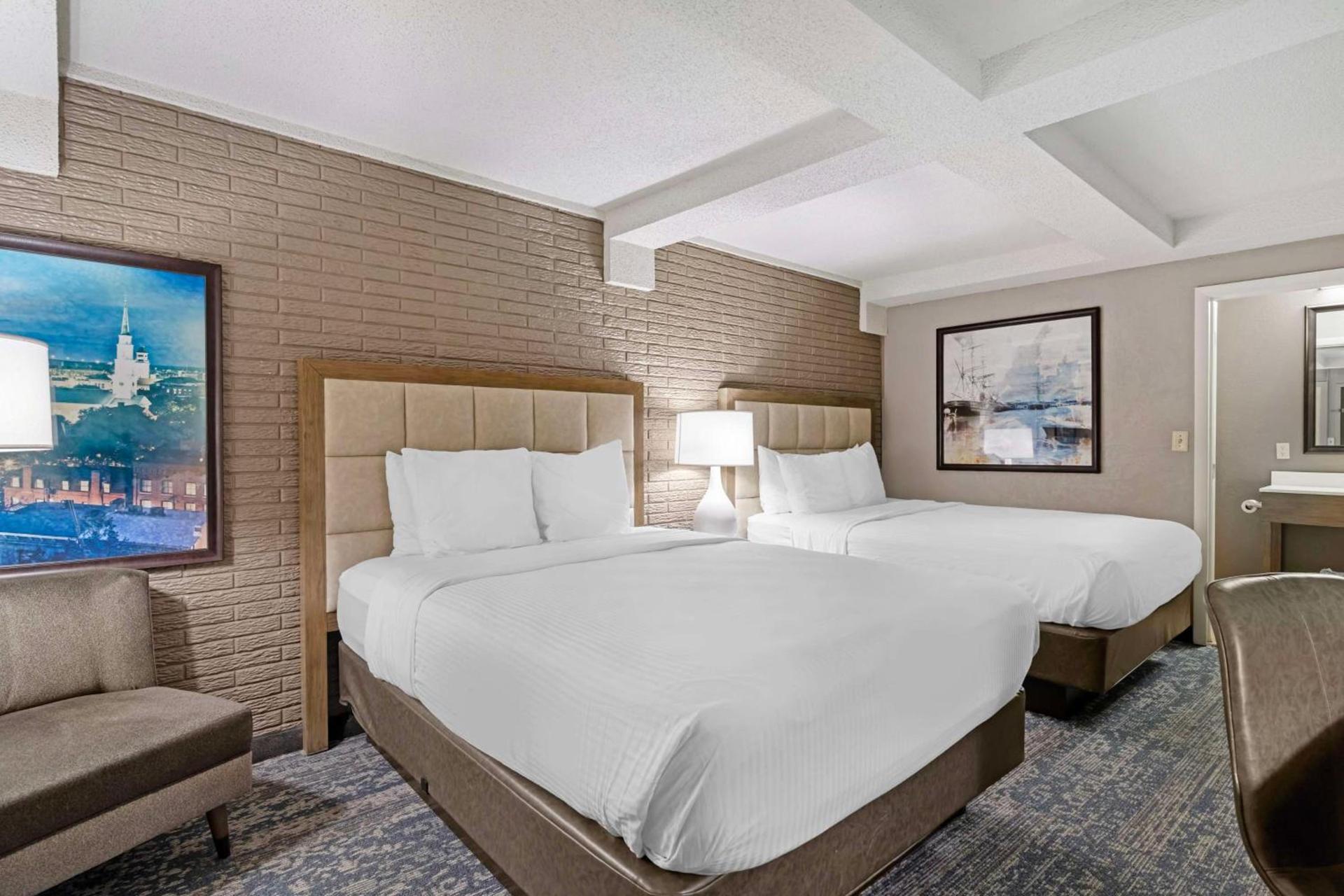 Best Western Savannah Historic District photo 15
