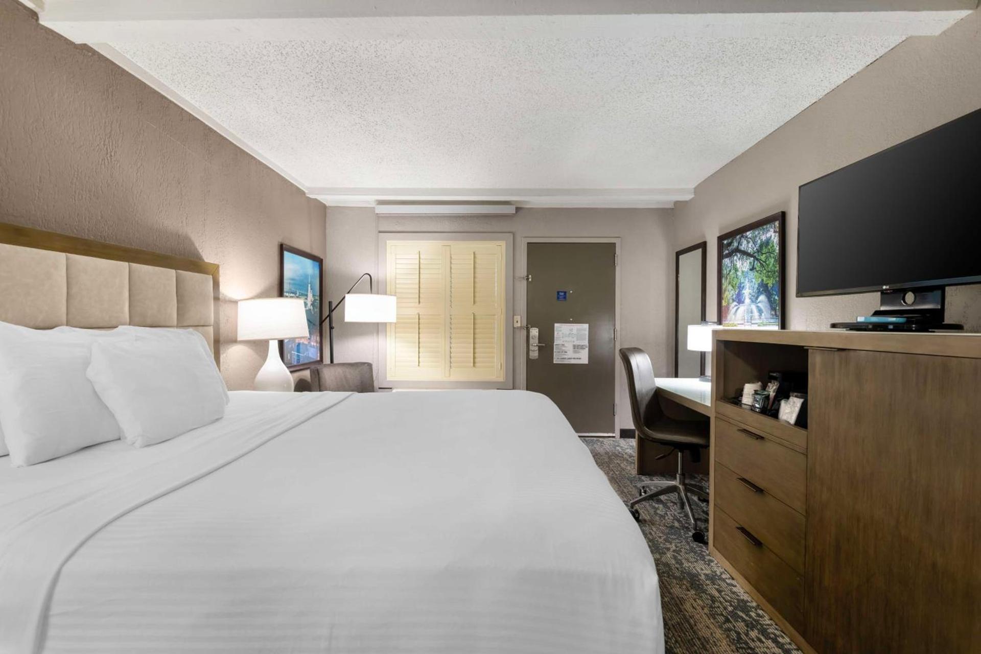 Best Western Savannah Historic District photo 20