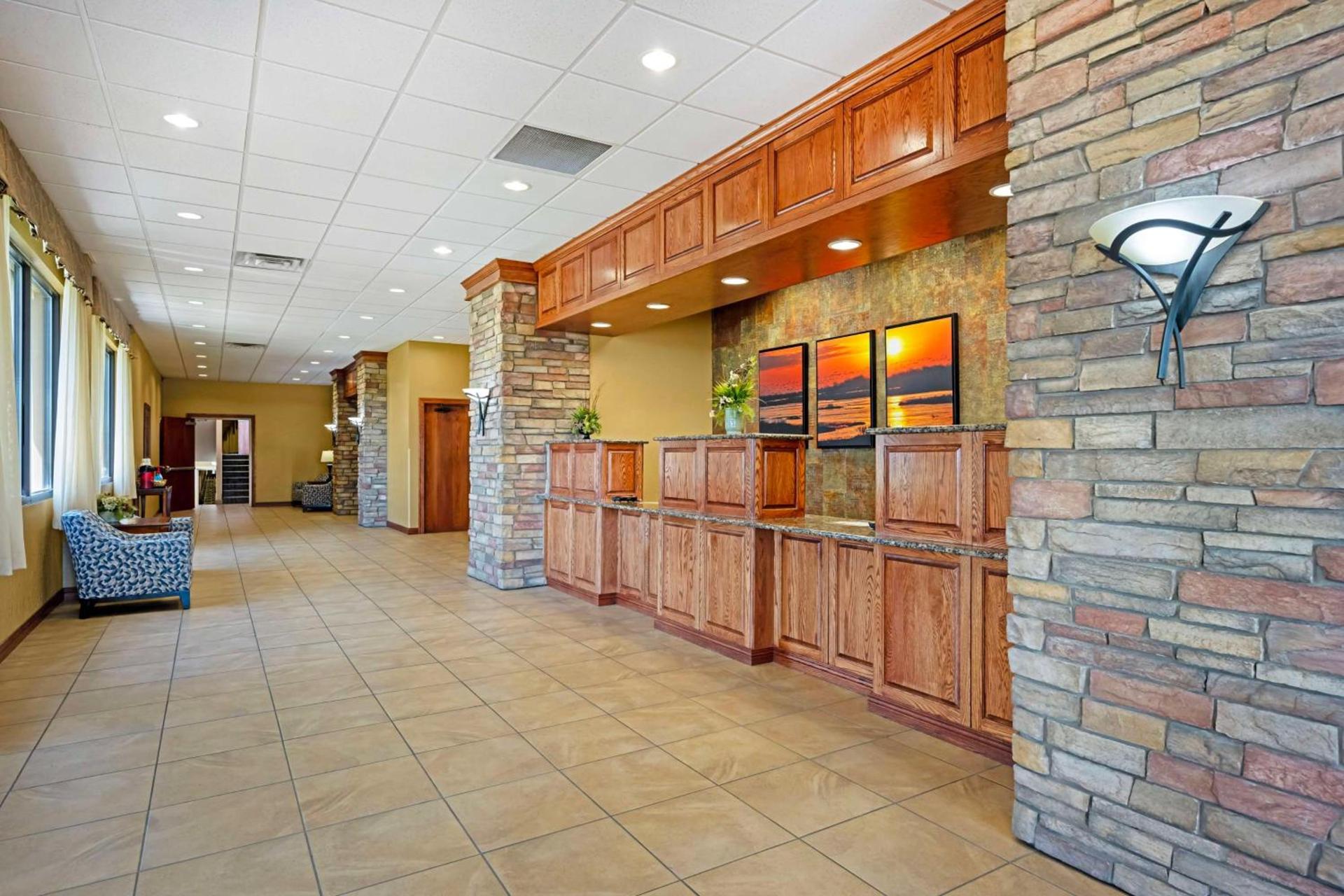 Best Western Plus Mid Nebraska Inn & Suites photo 4
