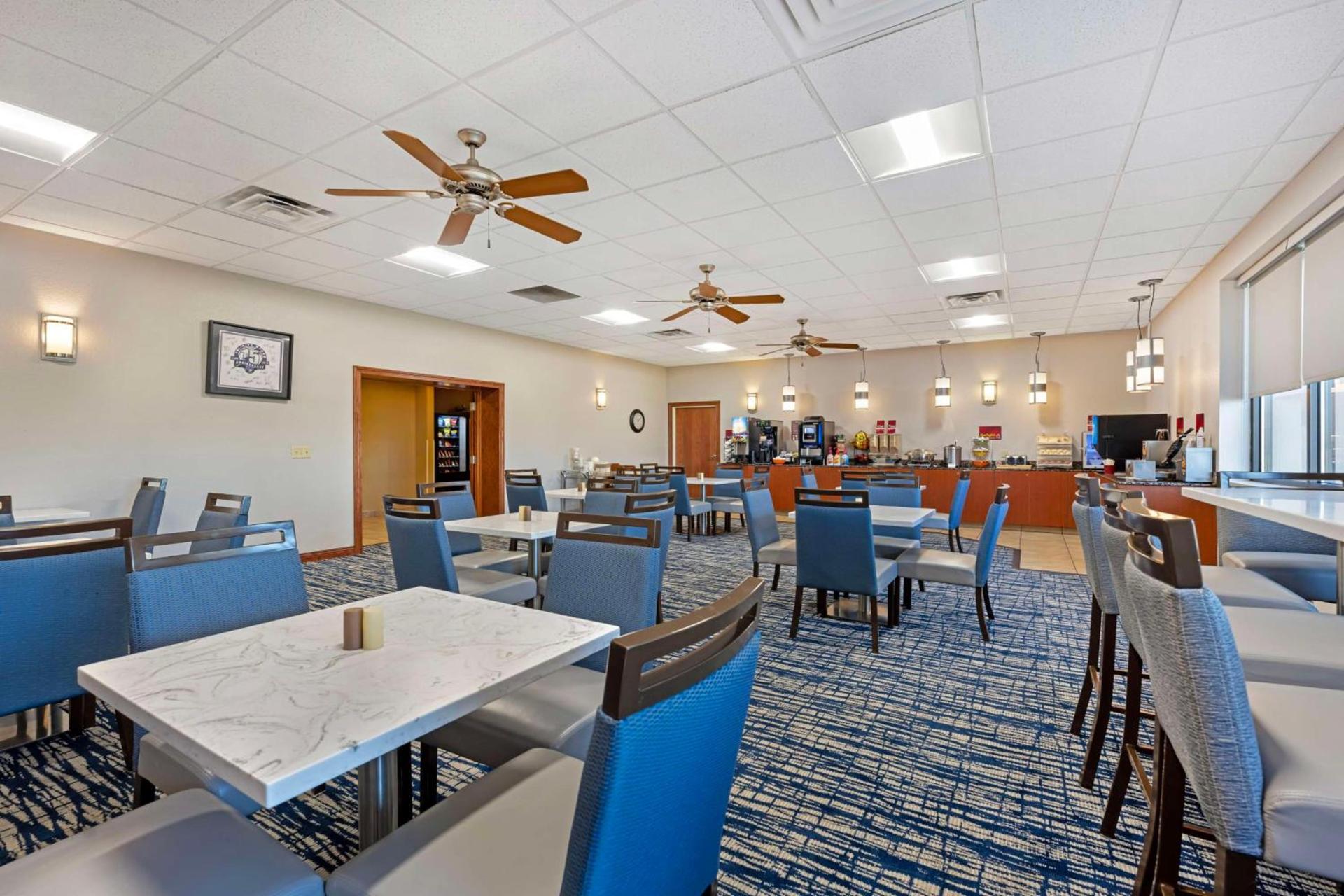 Best Western Plus Mid Nebraska Inn & Suites photo 3
