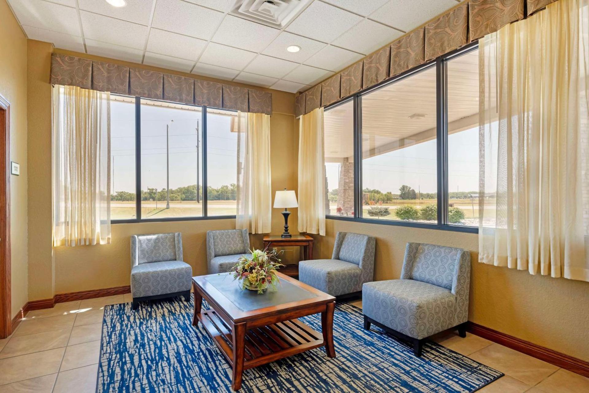 Best Western Plus Mid Nebraska Inn & Suites photo 13