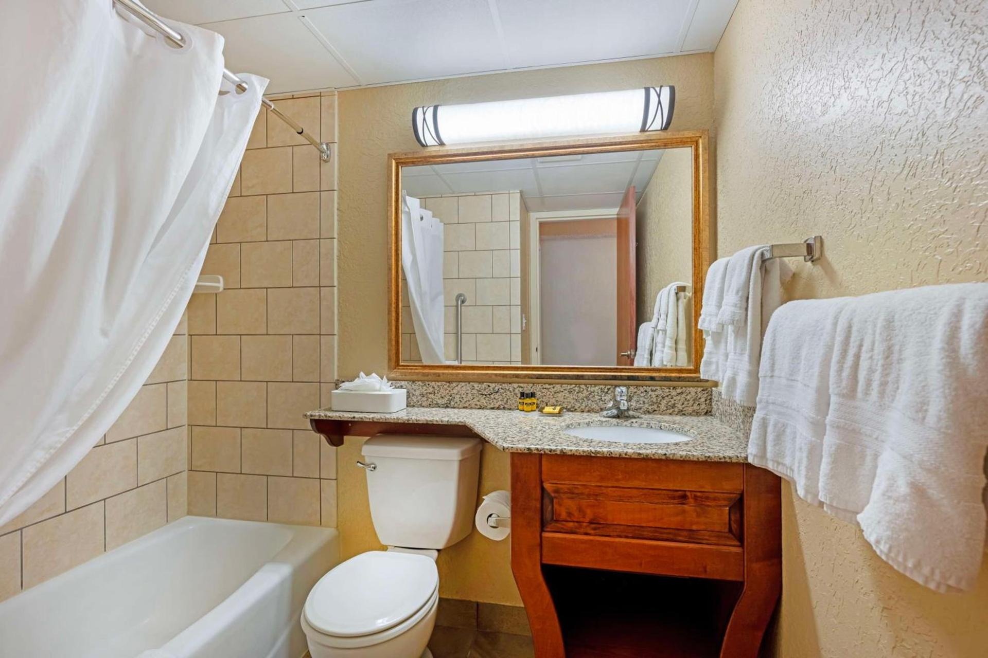 Best Western Plus Mid Nebraska Inn & Suites photo 37