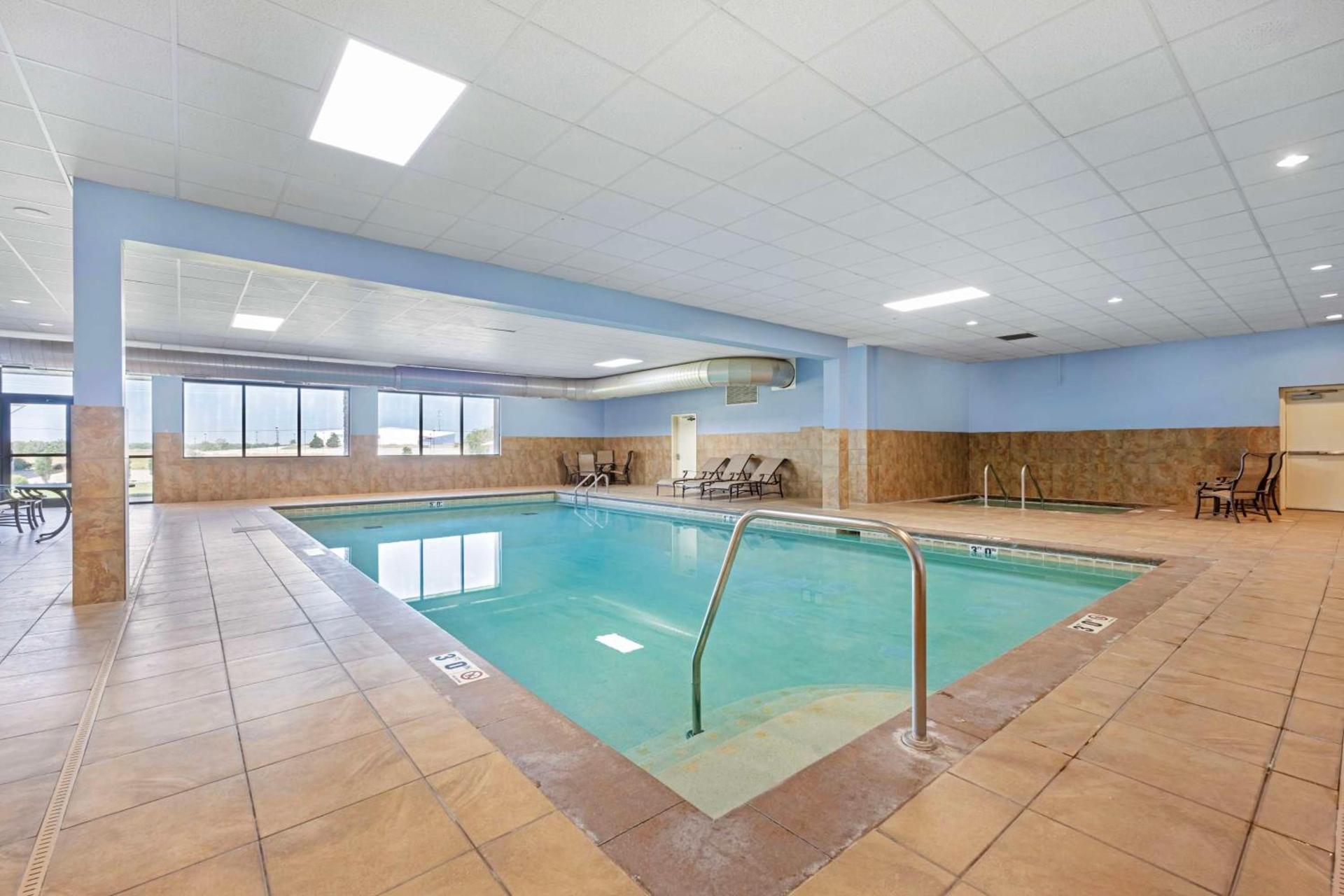 Best Western Plus Mid Nebraska Inn & Suites photo 53