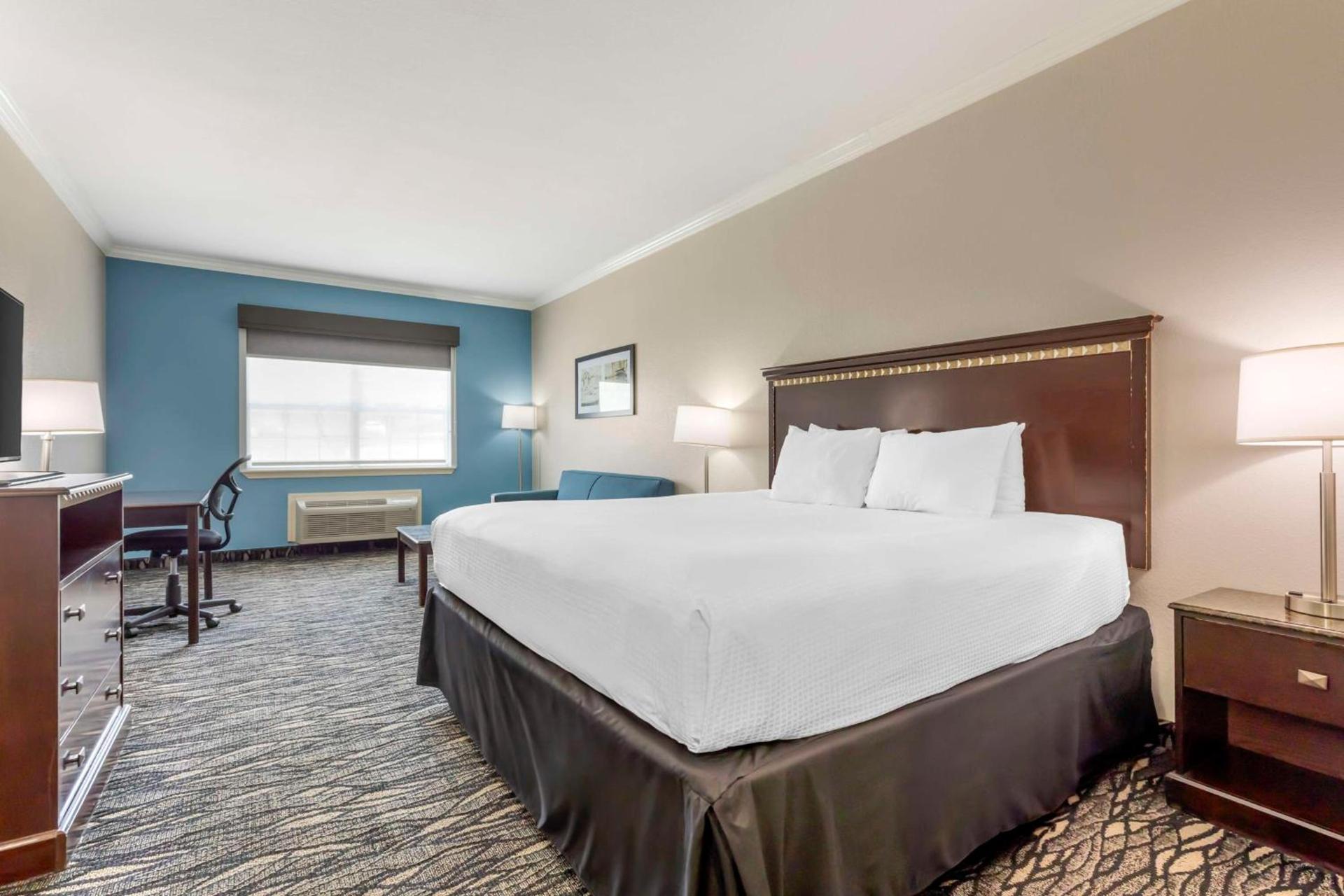 Best Western Plus Lake Worth Inn & Suites photo 3