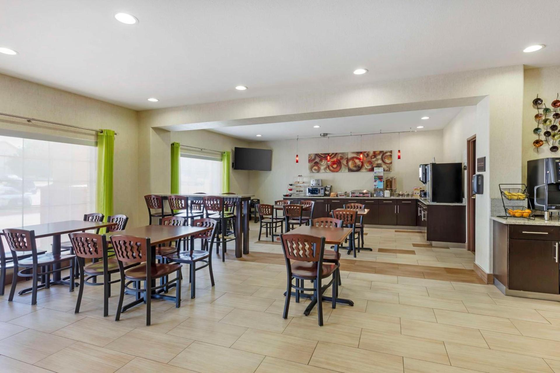 Best Western Plus Lake Worth Inn & Suites photo 6