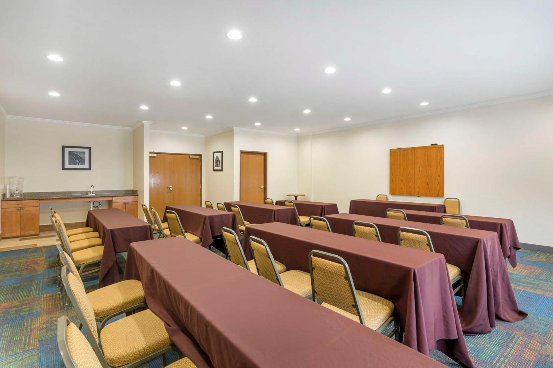 Best Western Plus Lake Worth Inn & Suites photo 7